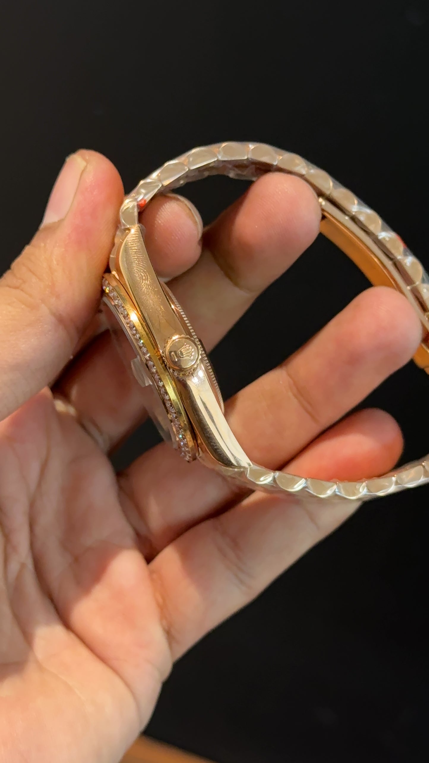 Daydate | Diamond Bezel | Rose Chain | Diamond Digit | Gradient Green Dial