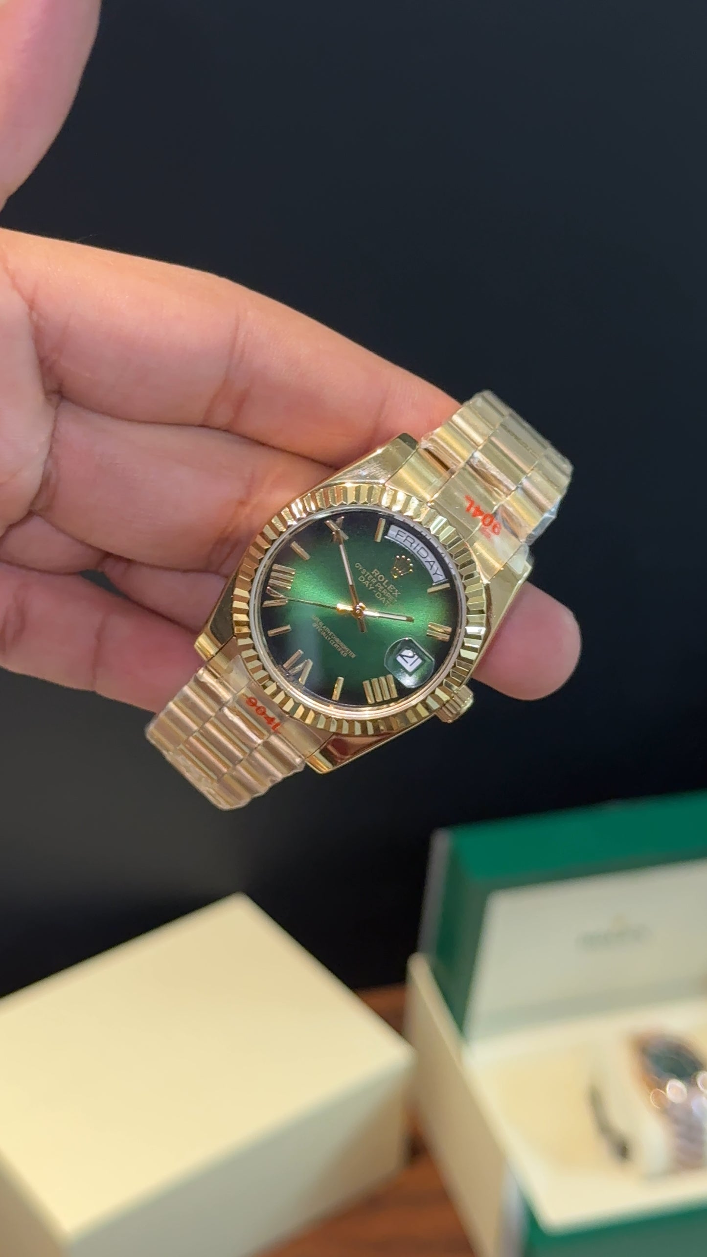 DayDate | 36mm | Gold Chain | Gradient Green Index Dial