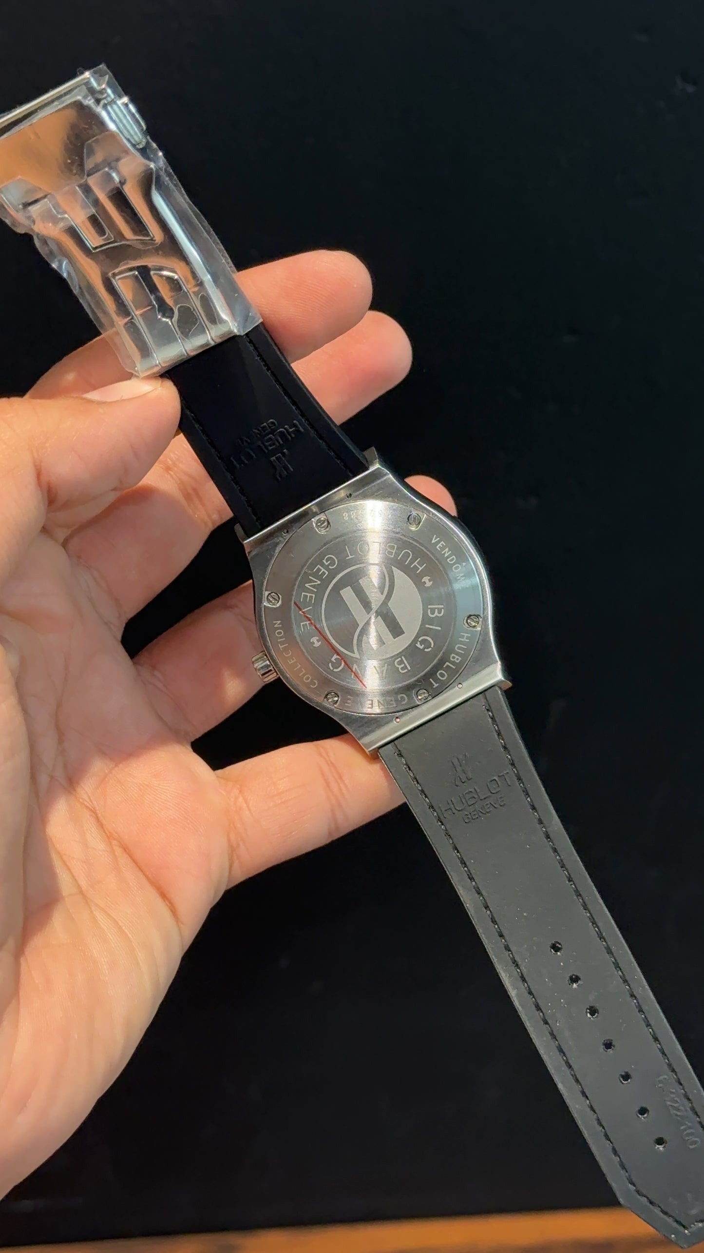 Hublot | Silver Case | Grey Strap | Black Dial