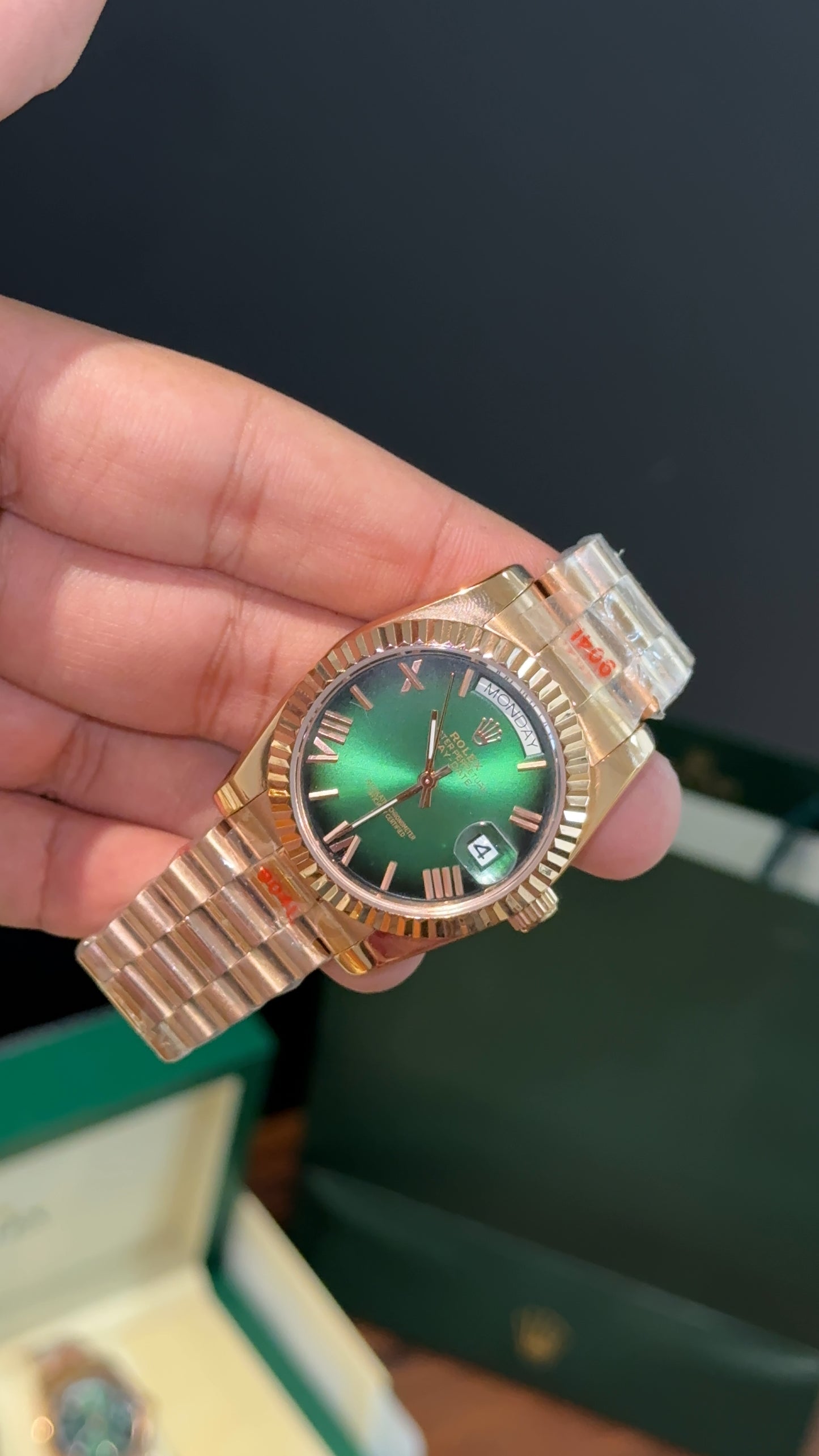 DayDate | 36mm | Rose Chain | Gradient Green Index Dial