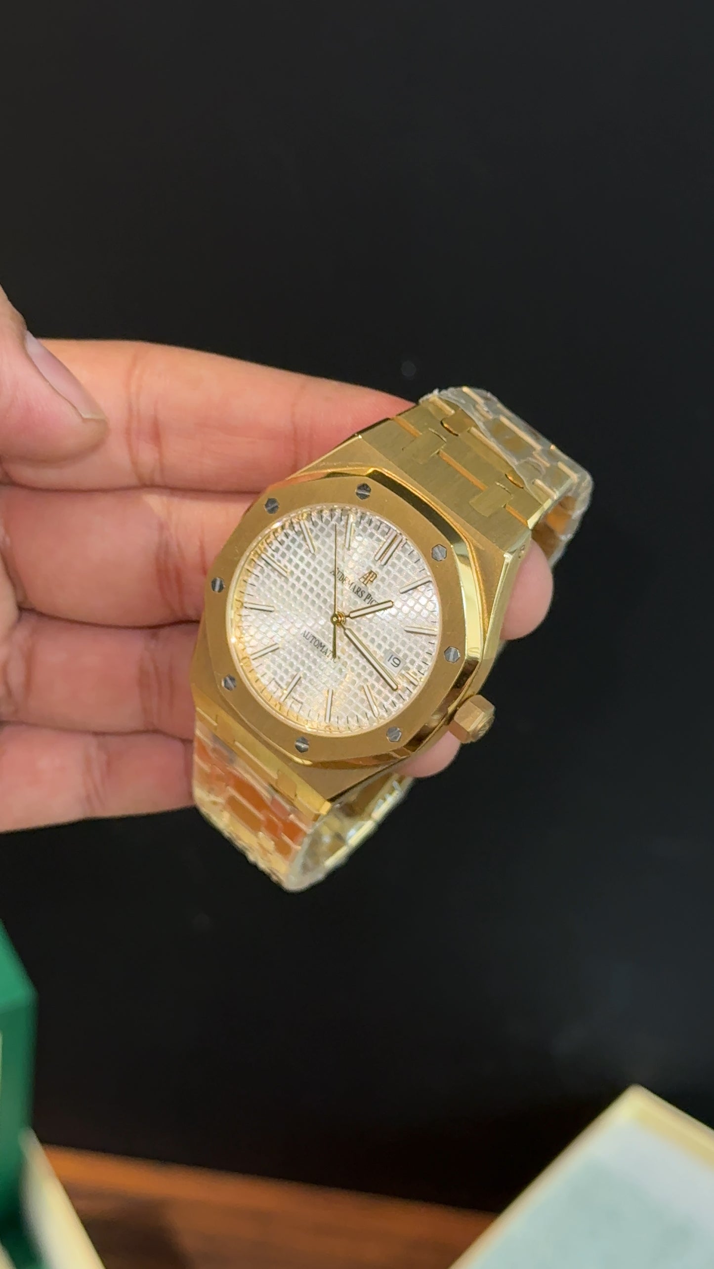AP | Auto | Gold Chain | White Box Dial