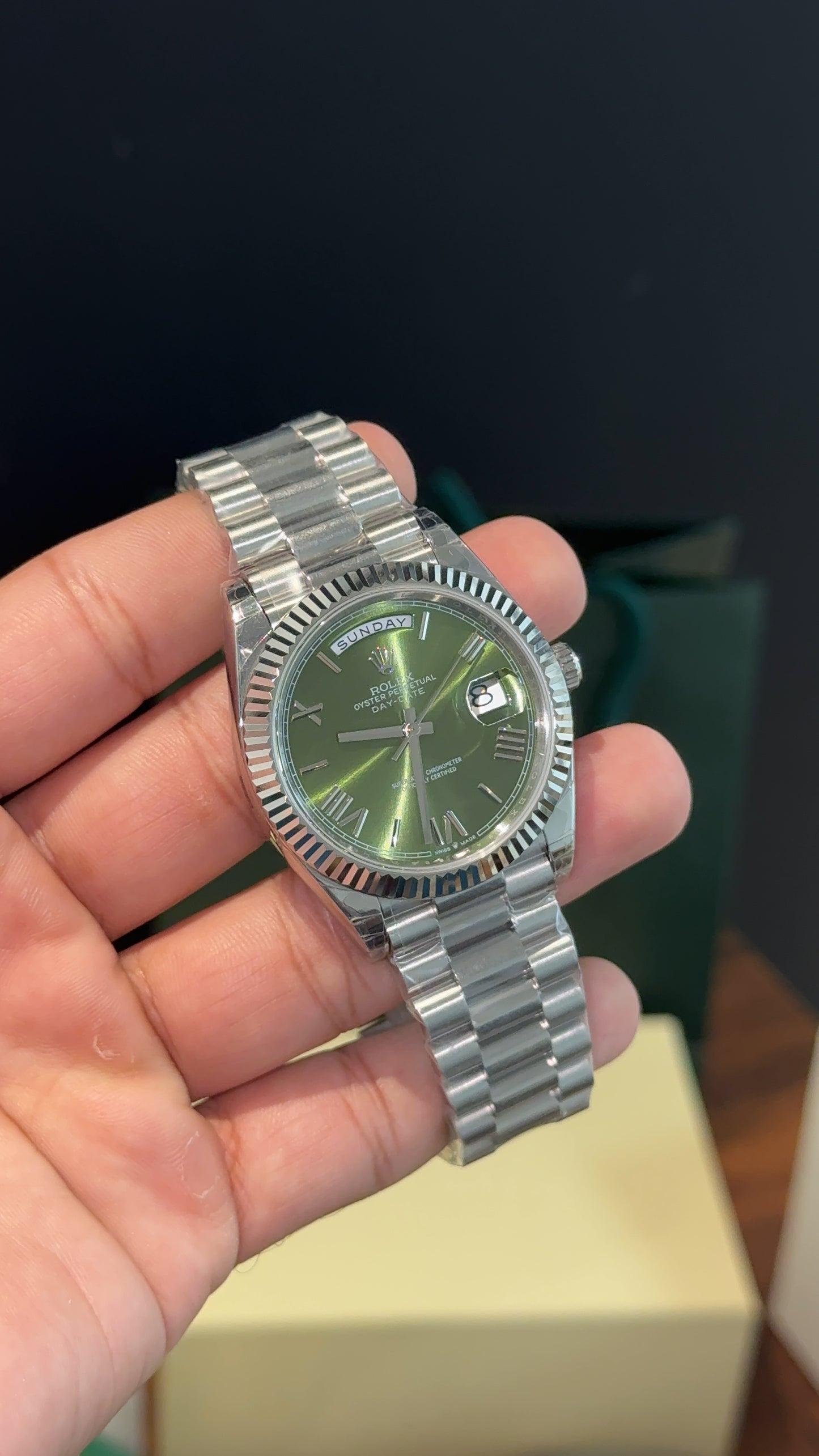 Premium Daydate | Silver Chain | 40mm | Olive Green Dial