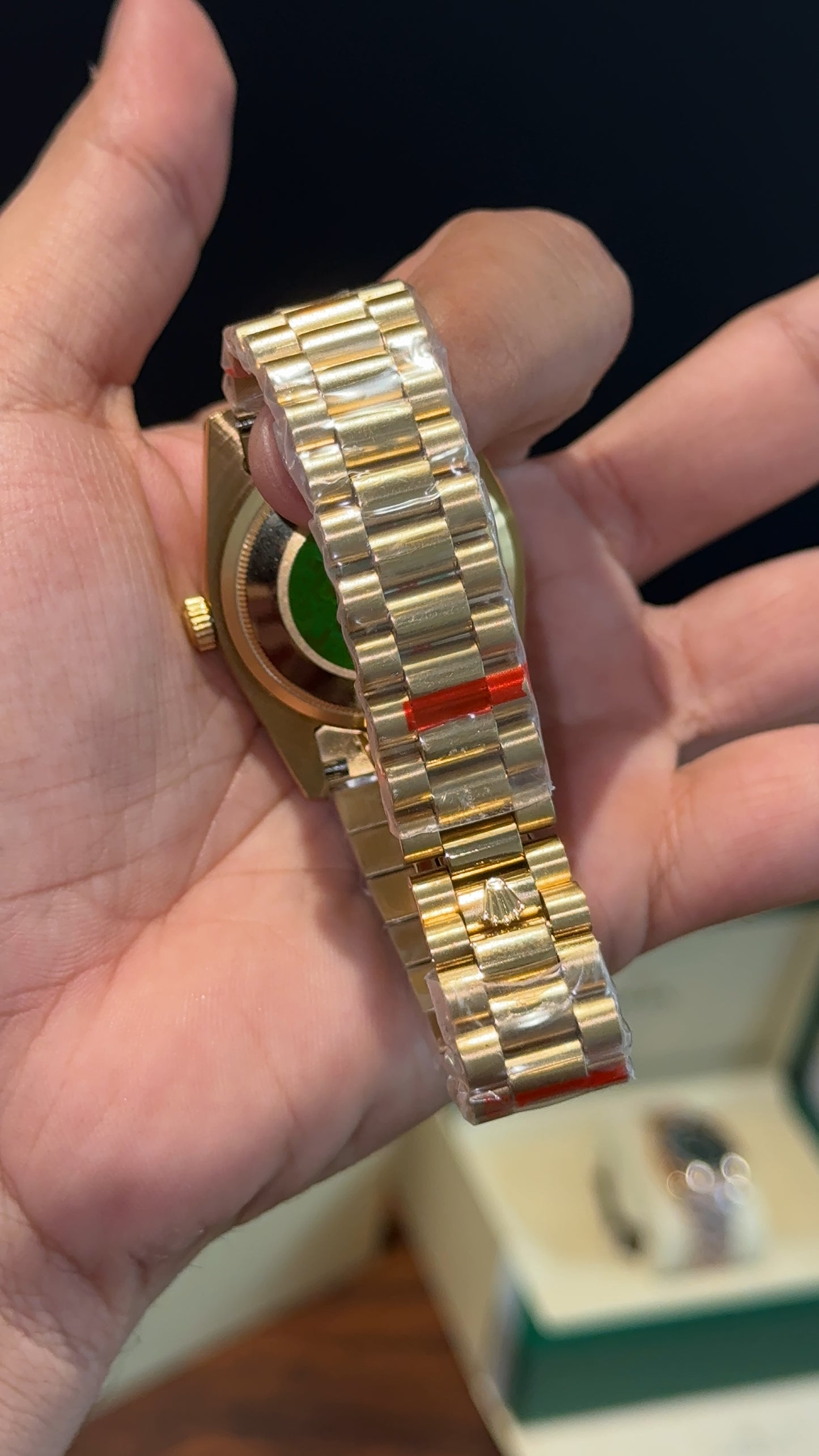 DayDate | 36mm | Gold Chain |  Diamond Digit | Gold Dial