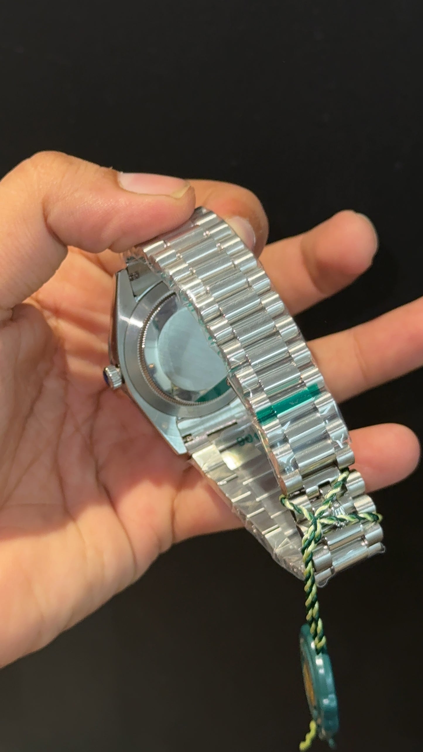 DayDate | Silver Chain | Plain Bezel | Diamond Digit | Gradient Blue Dial