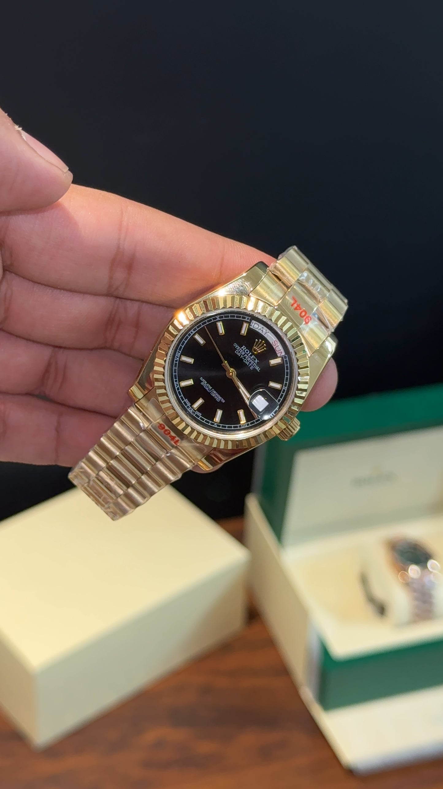 DayDate | 36mm | Gold Chain  |  Black Dial