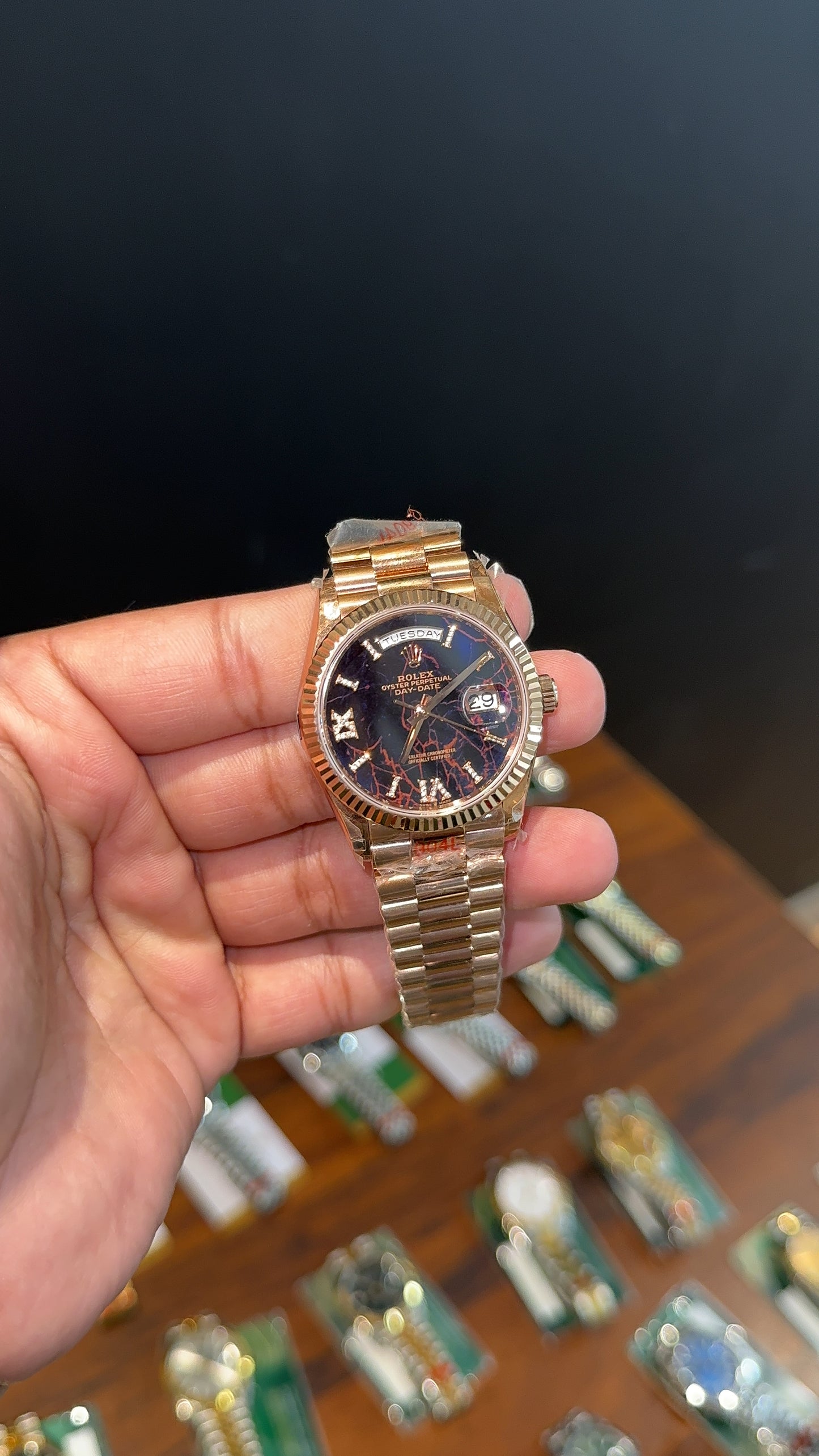 Premium Daydate | 36mm | Rose Chain | Choco Diamond Roman Dial