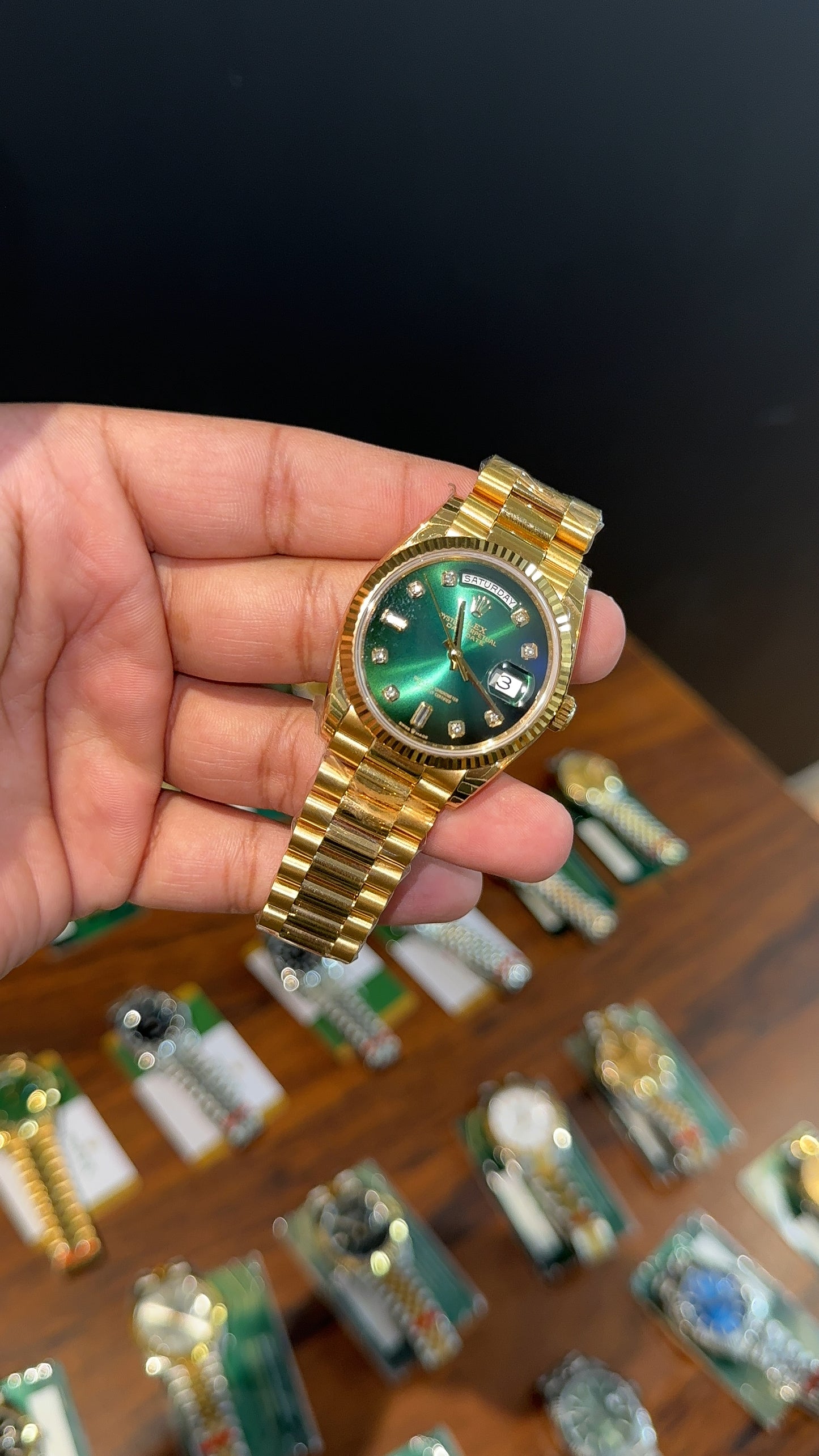 Premium Daydate | 36mm | Gold Chain | Gradient Green Diamond Dial