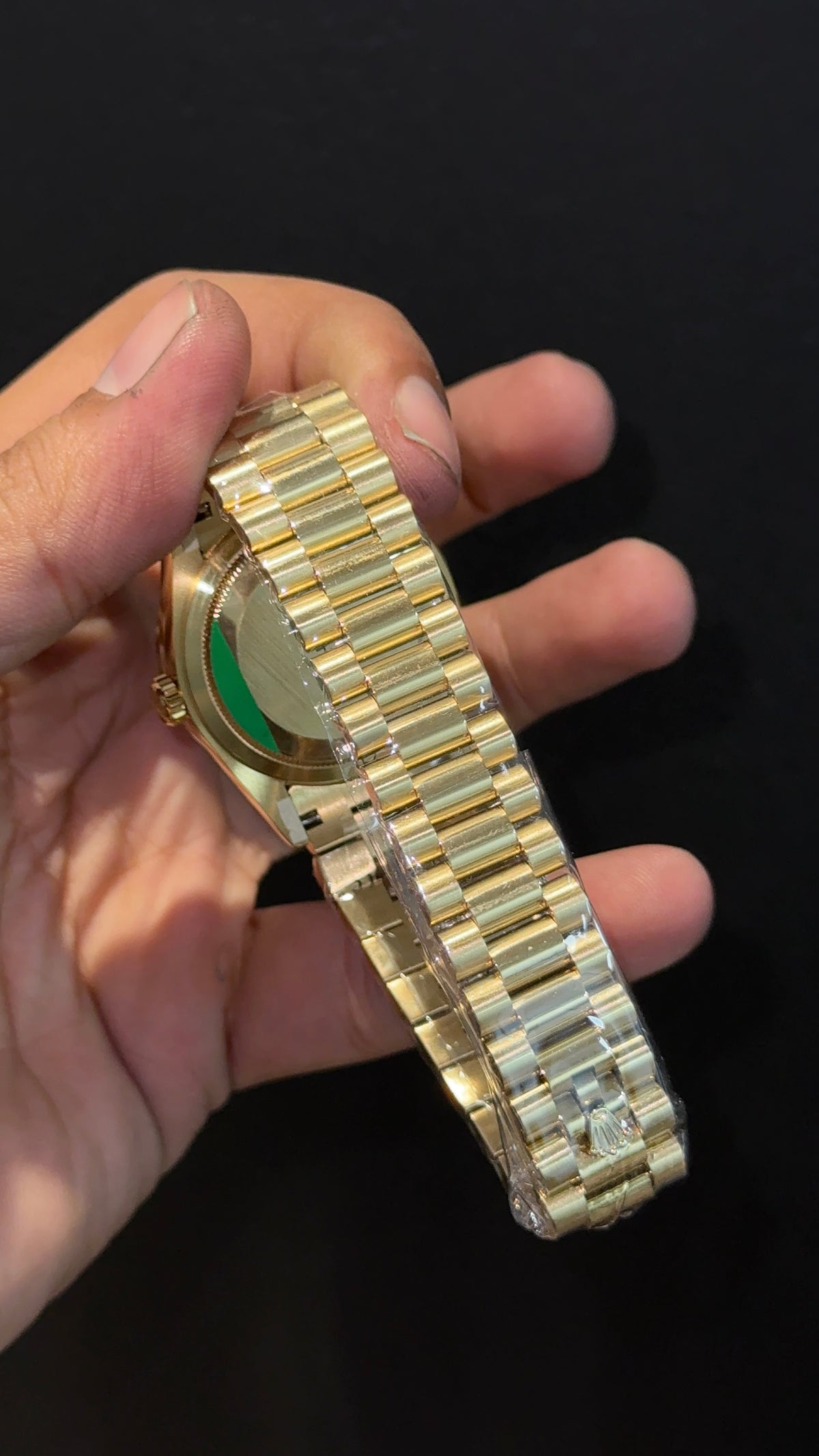 Premium Daydate | Diamond Bezel | 36mm | Gold Chain | Gradient Green Diamond Dial