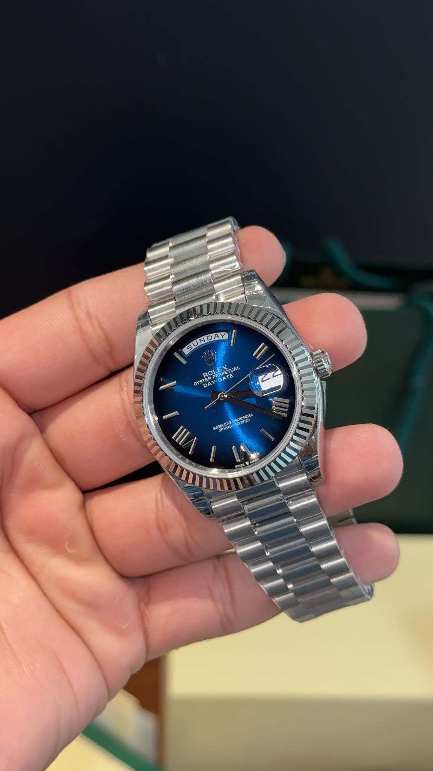 Premium Daydate | 40mm | Silver Chain | Gradient Blue Roman Dial