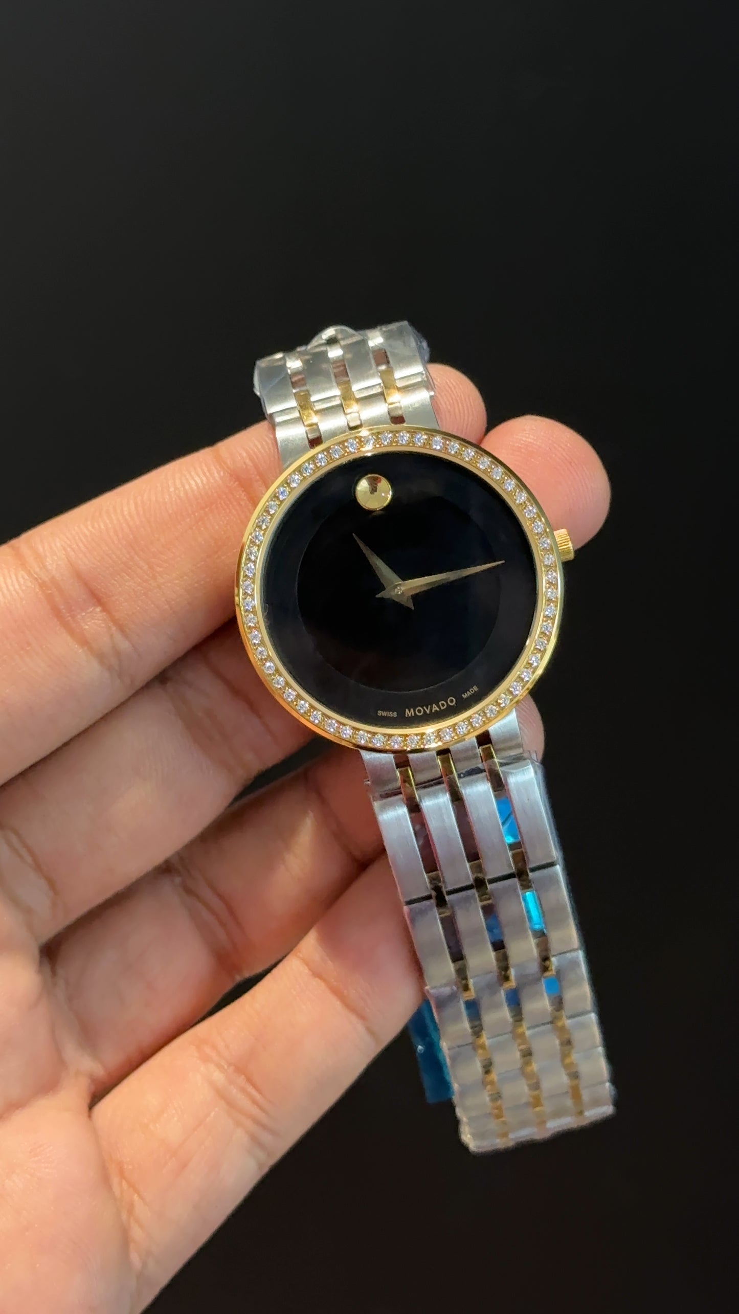 Movado | Woman | Gold Two Tone | Diamond Bezep | Black Dial