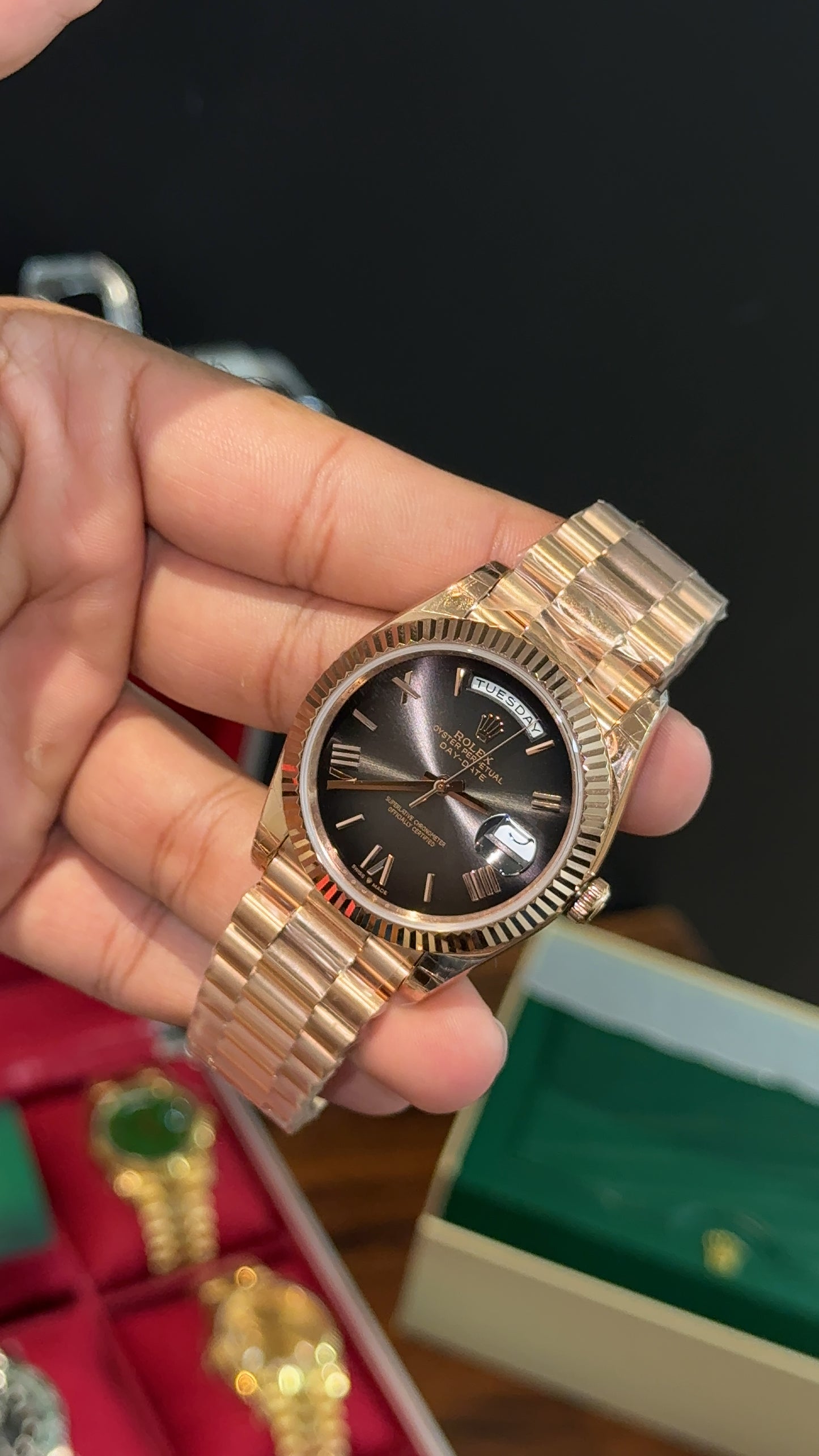 Premium Daydate | 40mm | Rose Chain | Smokey Black Dial
