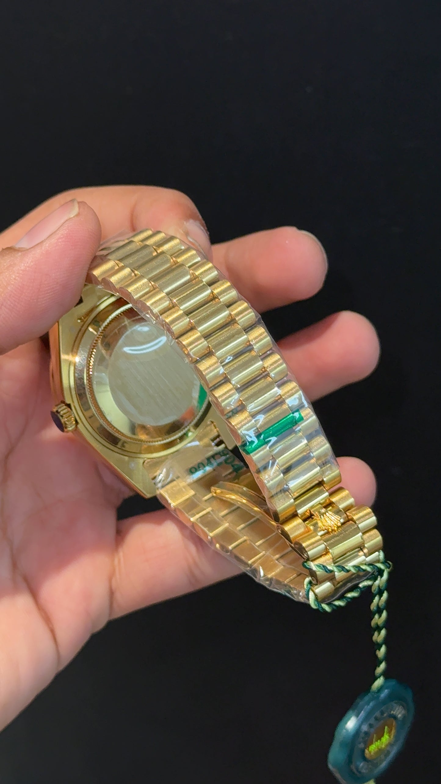 DayDate | Diamond Bezel | Gold Chain | Gold Dial
