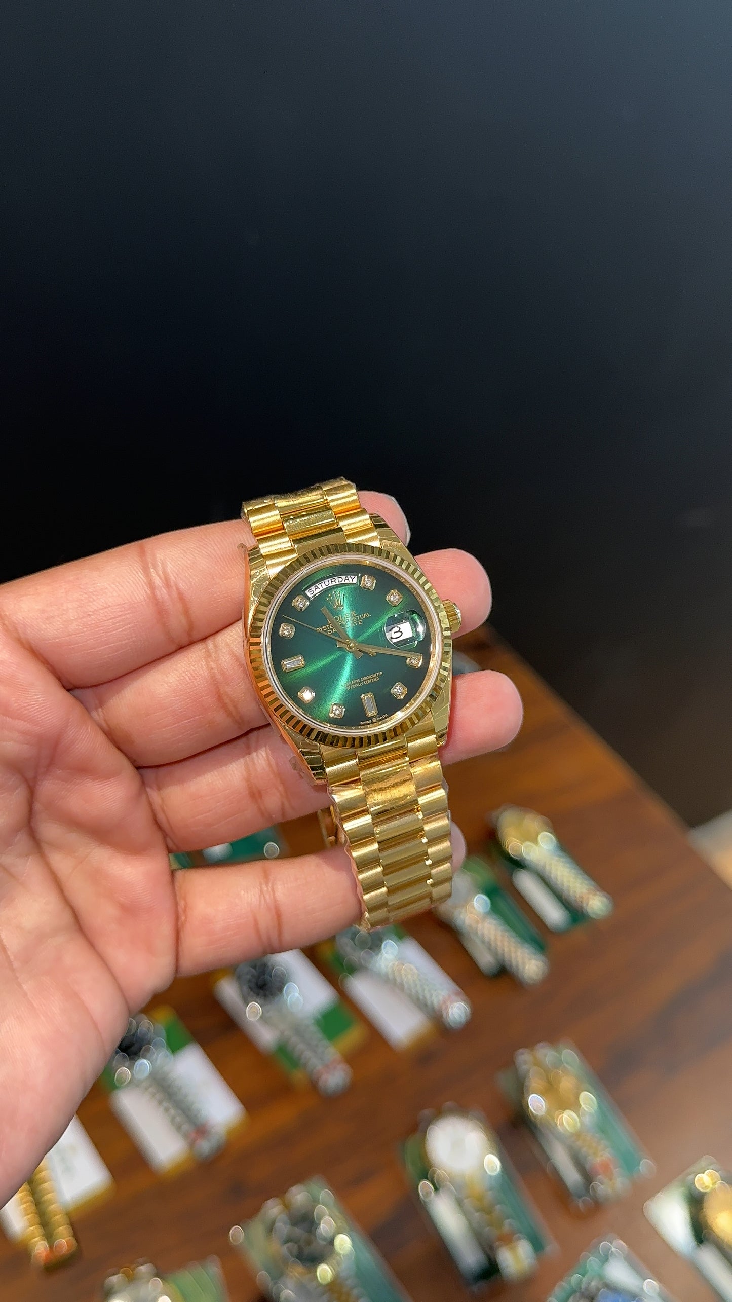 Premium Daydate | 36mm | Gold Chain | Gradient Green Diamond Dial