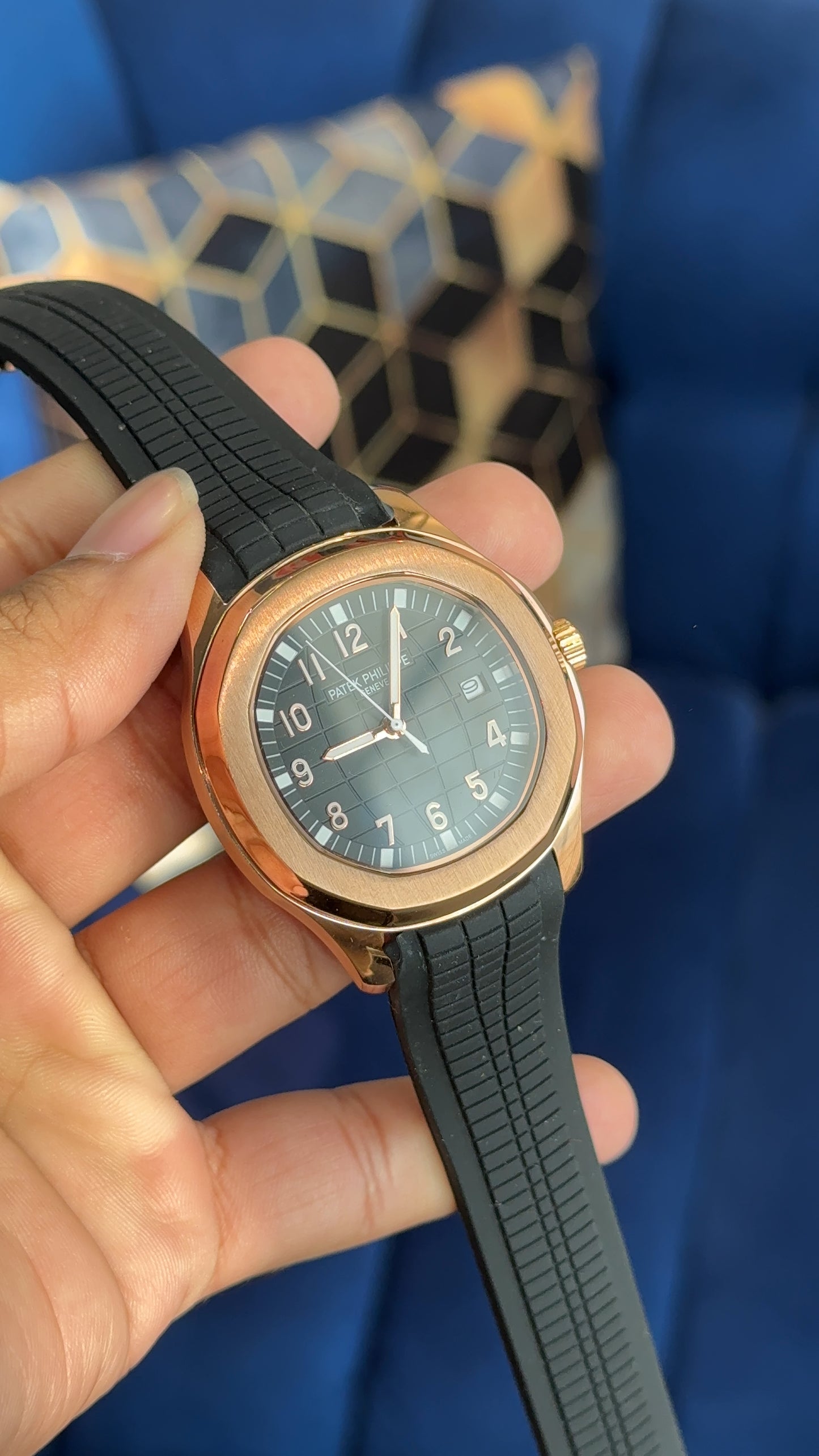 Aquanaut Auto | Rose | Black Dial | Black Strap