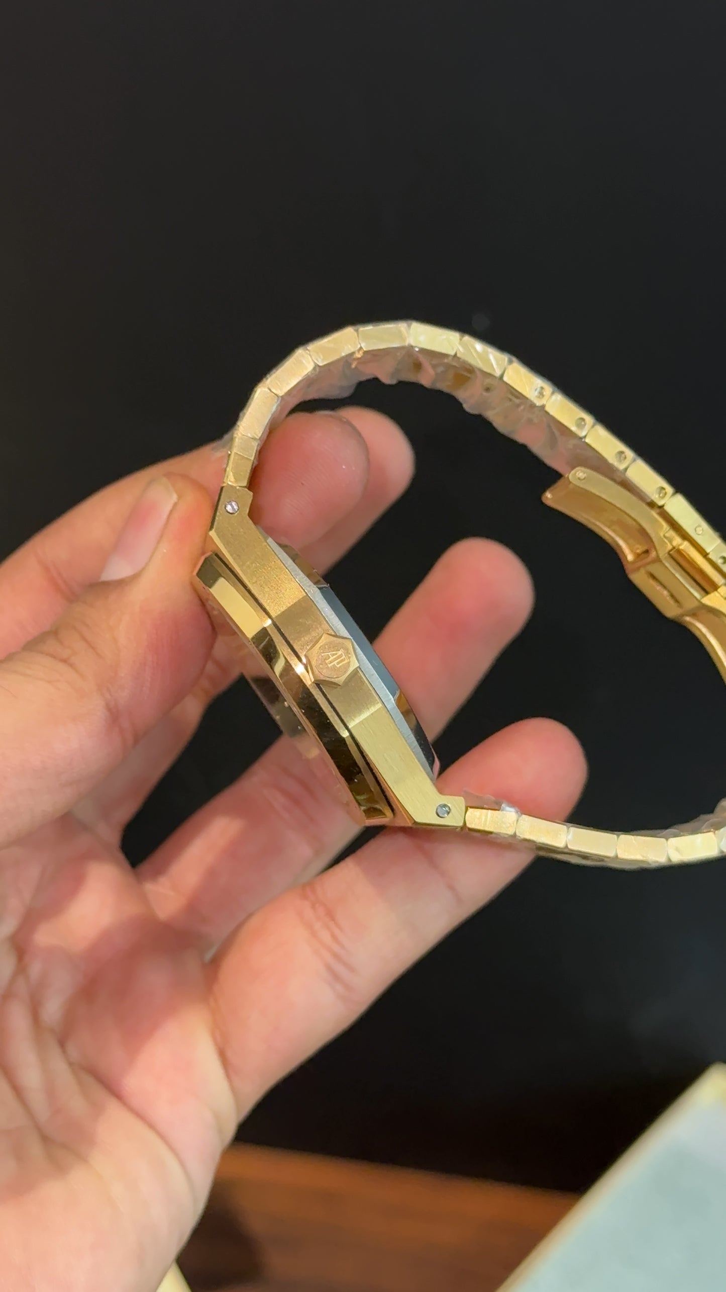AP | Auto | Gold Chain | White Box Dial