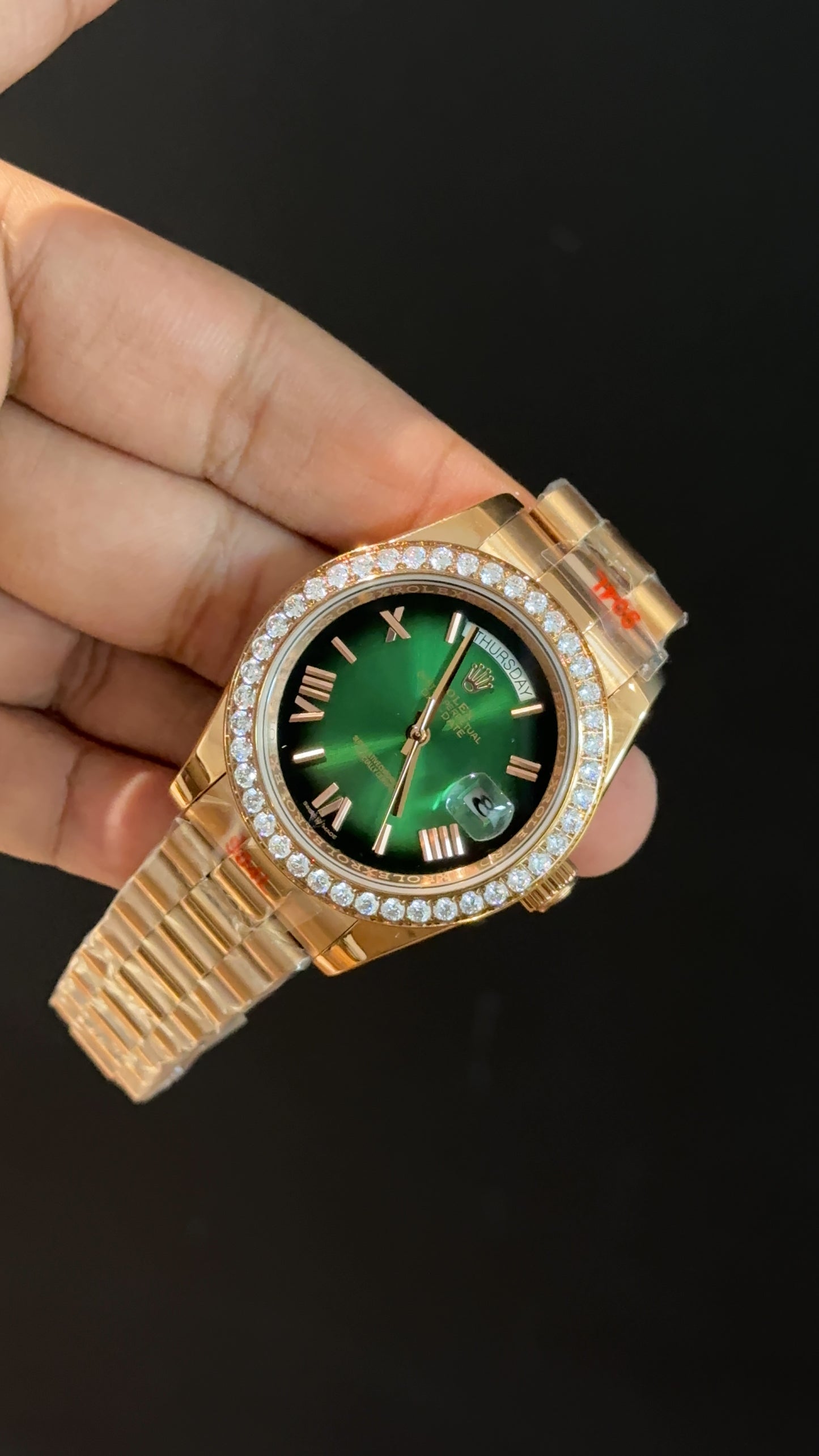 Daydate | Diamond Bezel | Rose Chain | Gradient Green Index Dial