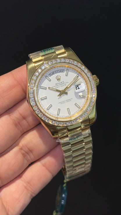 DayDate | Diamond Bezel | Gold Chain | White Pearl Dial