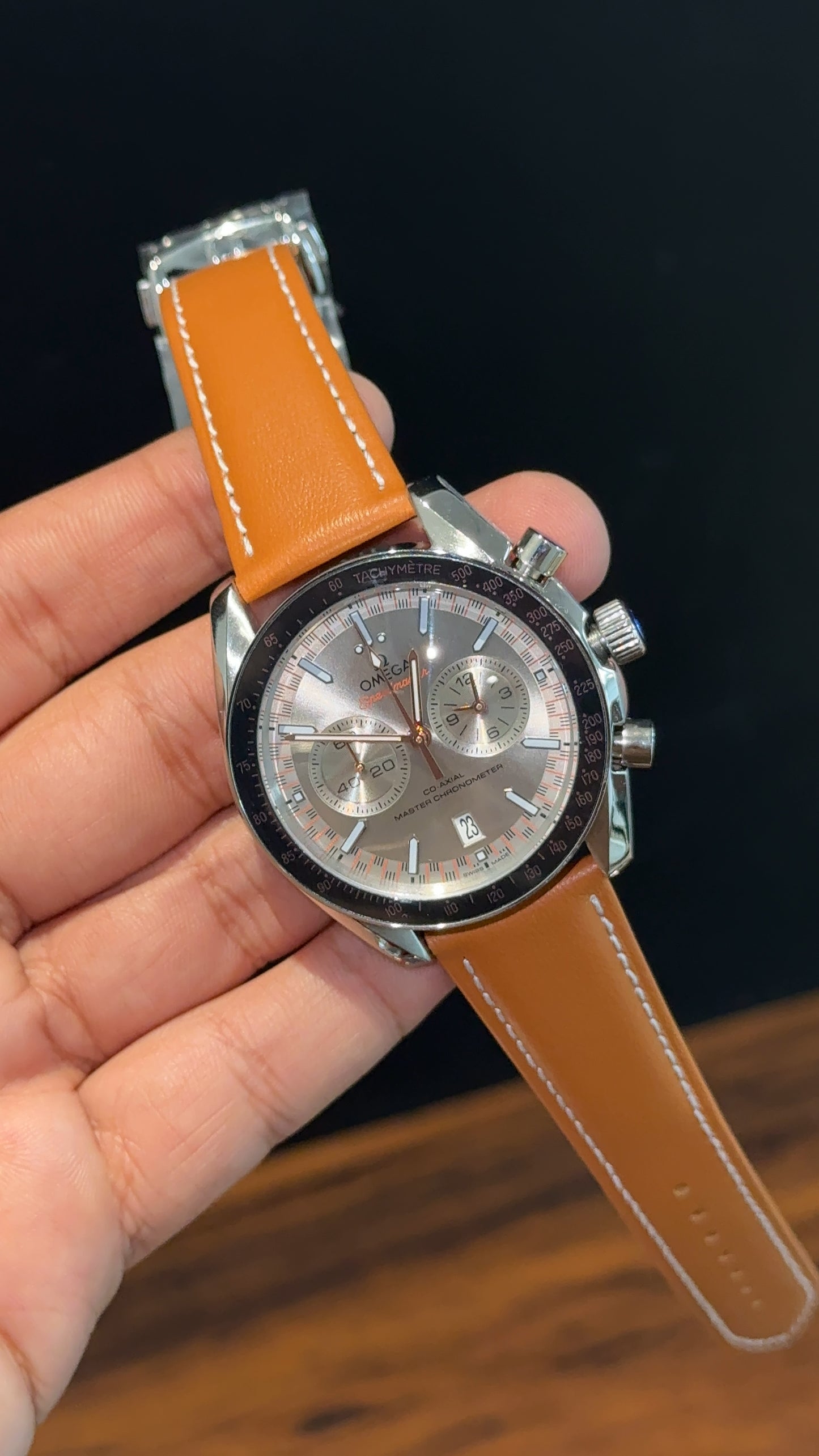 Omega Speedmaster | Camel Strap | Silver Black Case | Chrono | Cream Dial - twentyfour