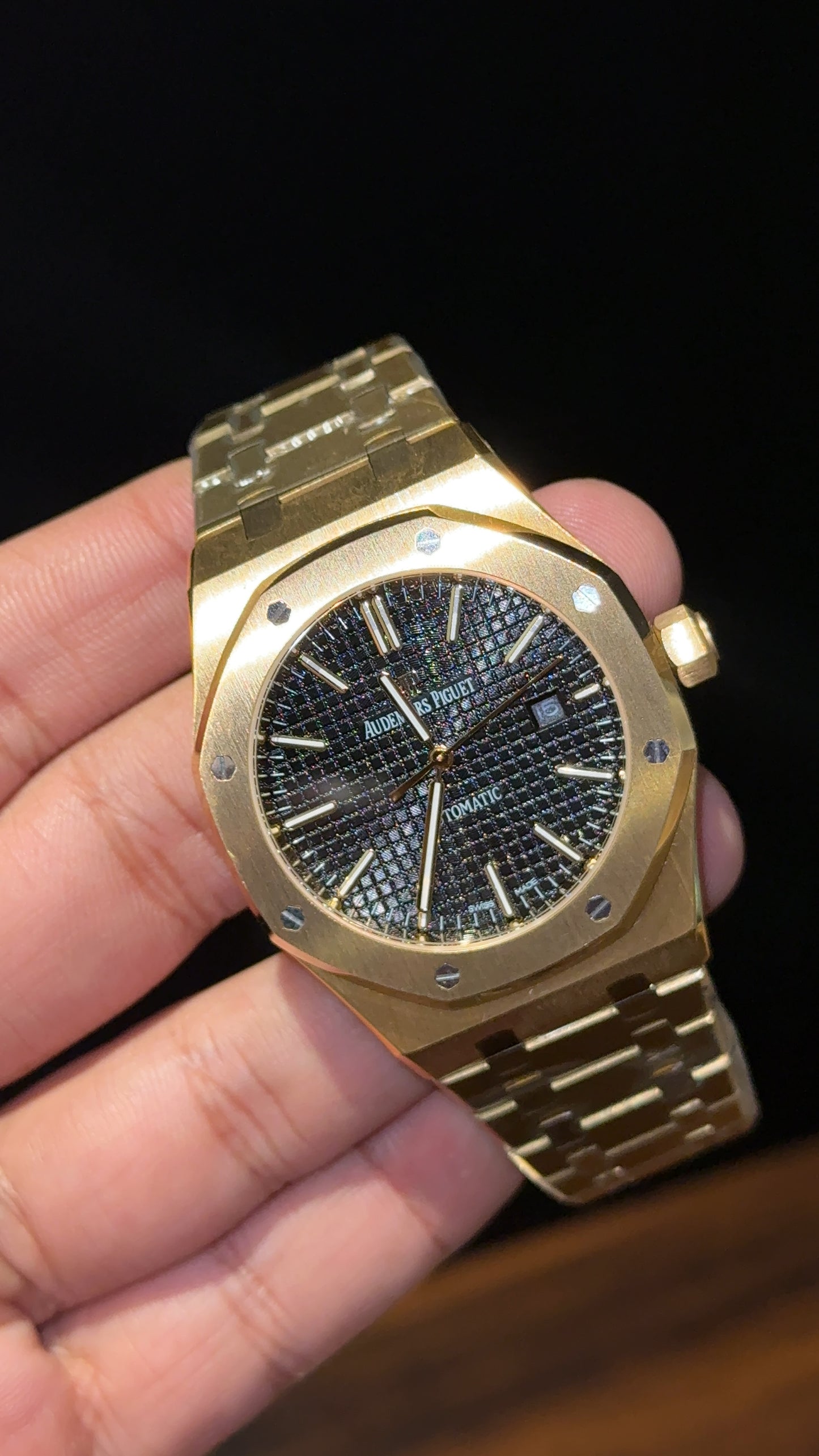 AP Auto | Gold Chain  | Black Dial