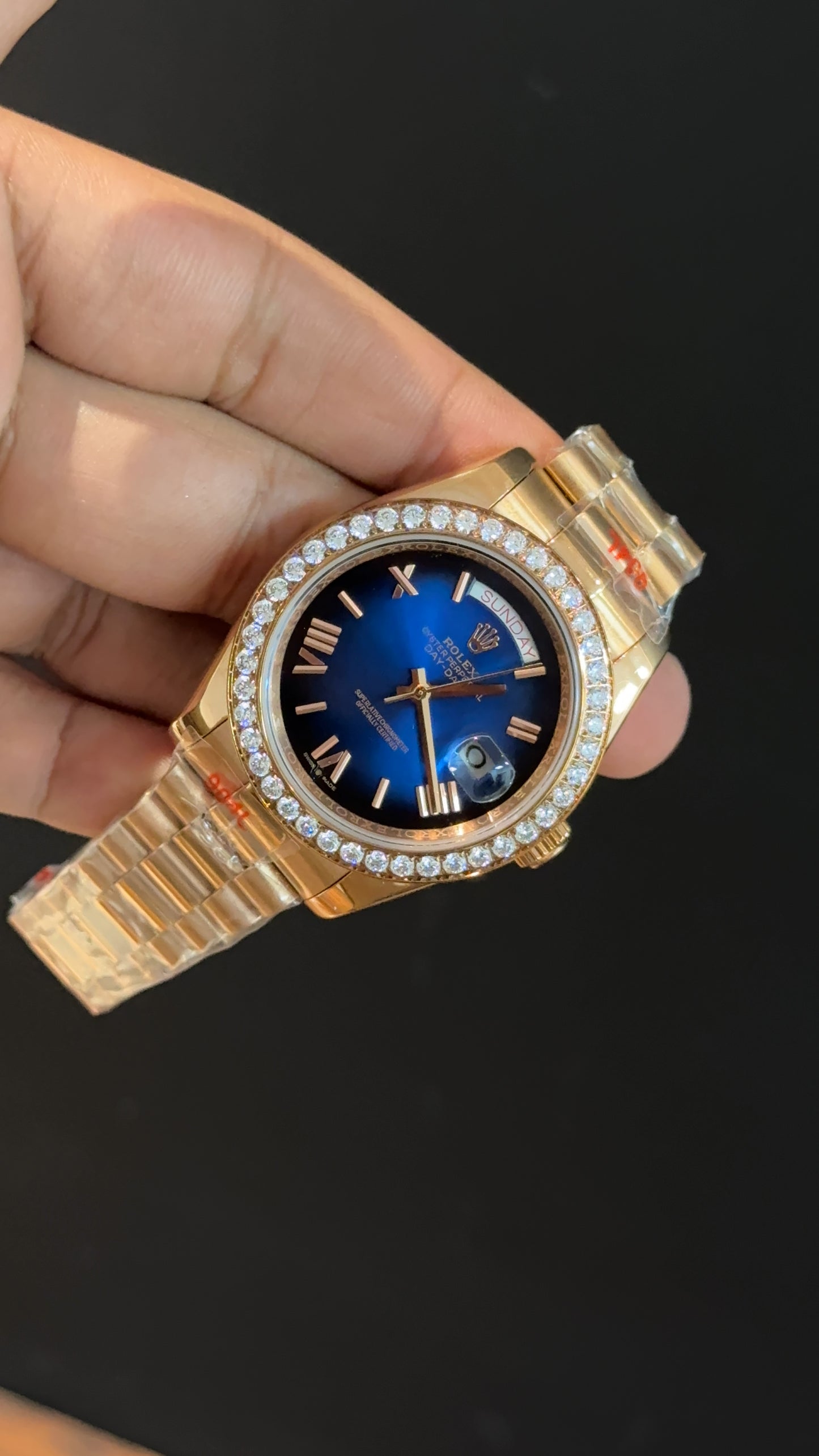 Daydate | Diamond Bezel | Rose Chain | Gradient Blue Dial