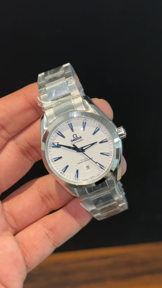 Omega Seamaster | Silver Chain | Blue Digits | White Lines Dial