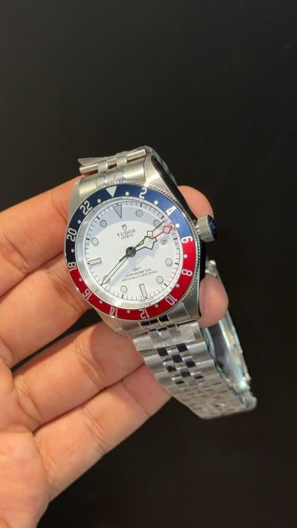 Tudor | Gmt Black Bay | Silver Chain | White Opaline Dial