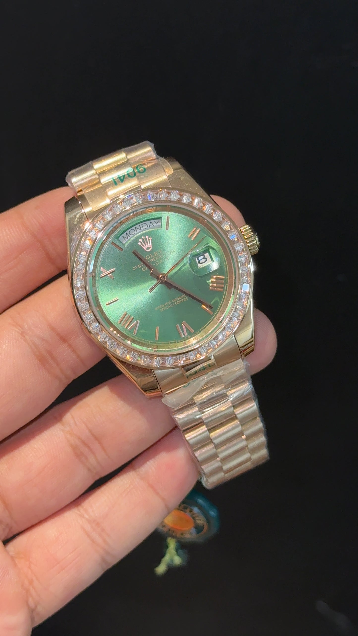 DayDate | Diamond Bezel | Rose Chain | Olive Green Dial