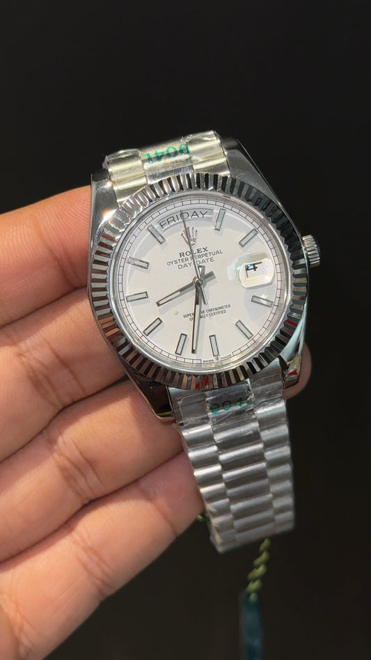 DayDate | Silver Chain | Pearl Digit | White Plain Dial