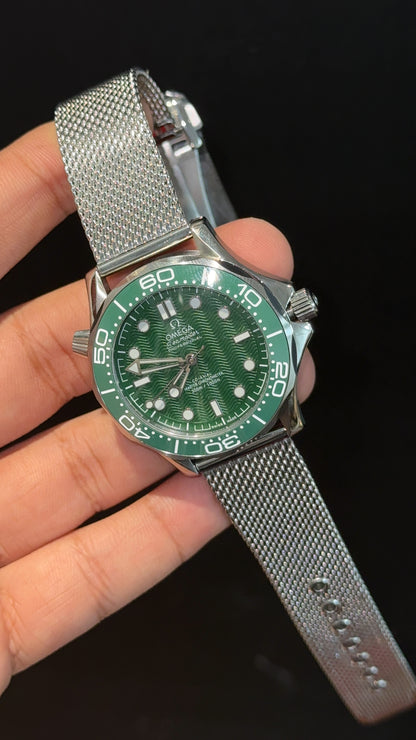 Omega Seamaster Diver | Silver Milanese Chain | Green Dial