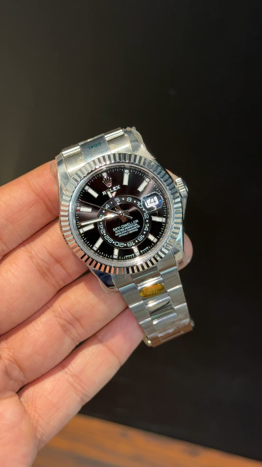 Executive SkyDweller | Silver Oyester Chain | Black Dial