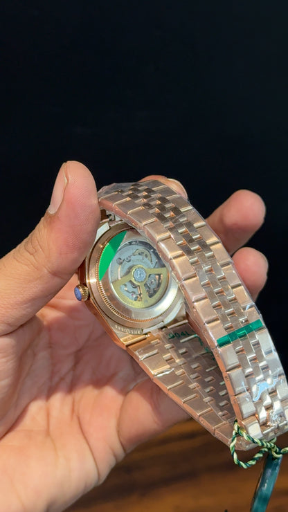 Premium Land Dweller | 40mm | Rose Chain | White Textured Dial