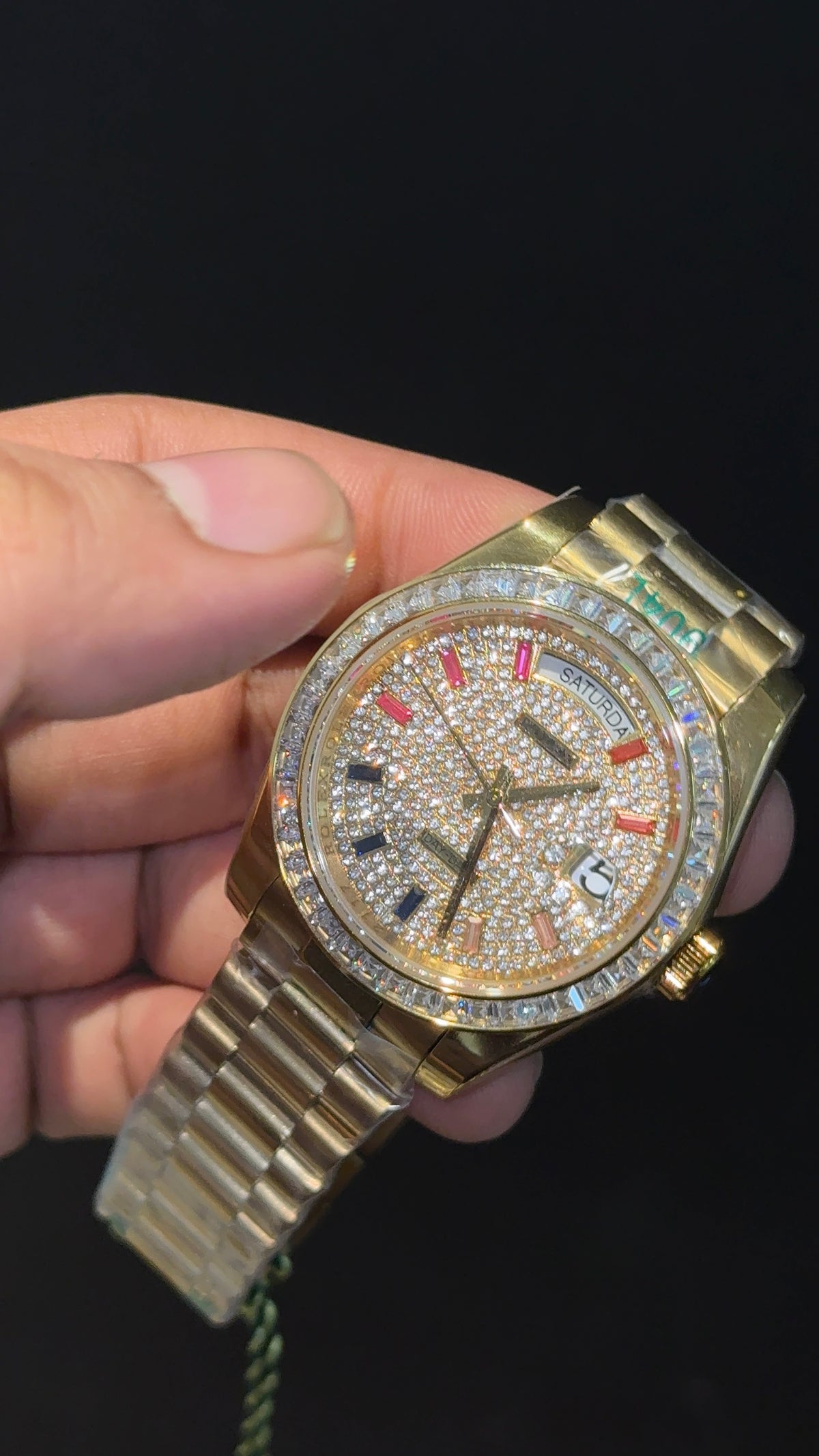 DayDate | Diamond Bezel | Gold Chain | Rainbow Digit | White Diamond Dial