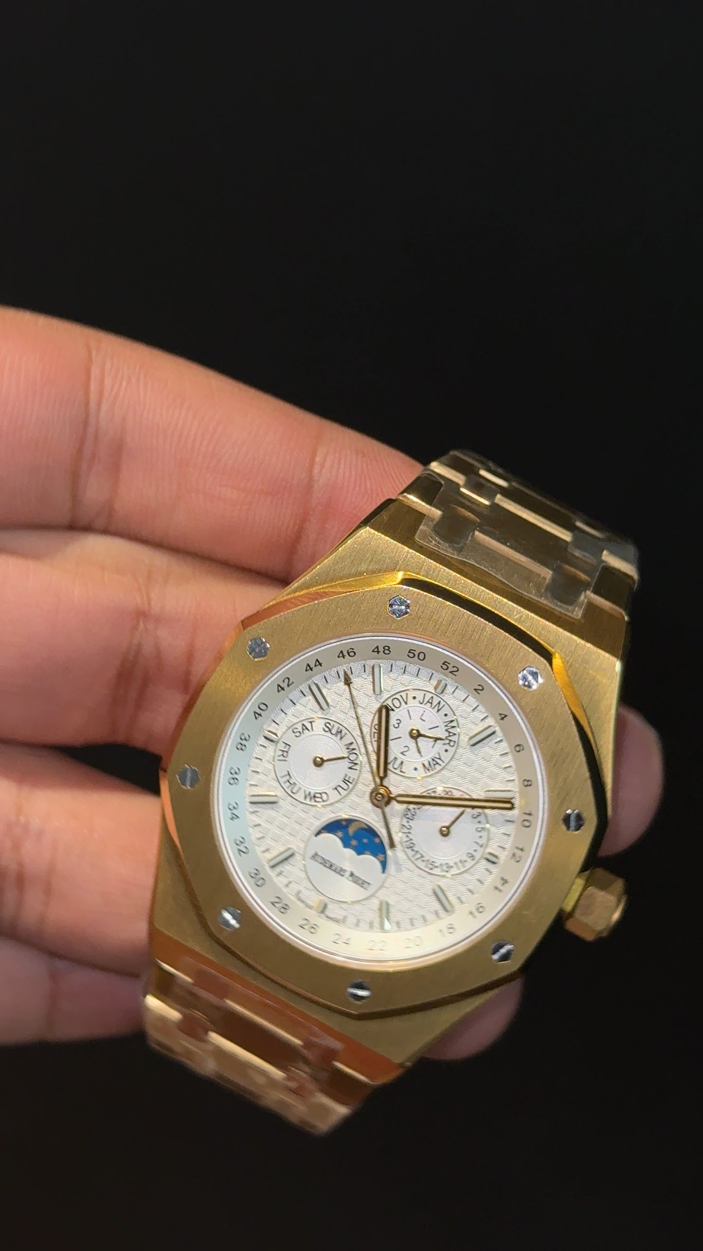 AP Auto | Gold Chain | Chrono | Calendar Edition | White Dial