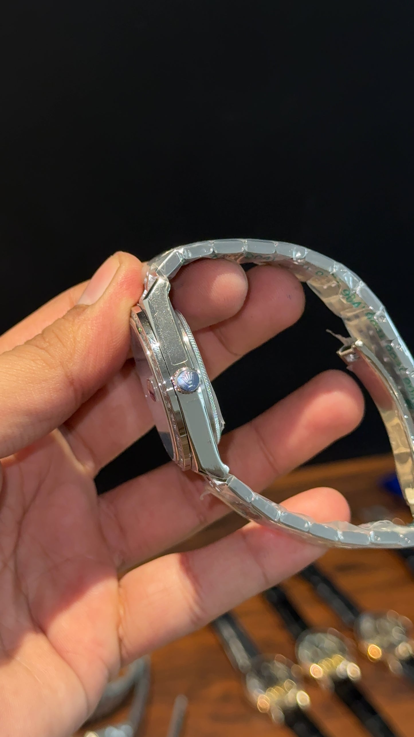 Land Dweller | Silver Chain | Diamond Bezel | Sky Blue Textured Dial