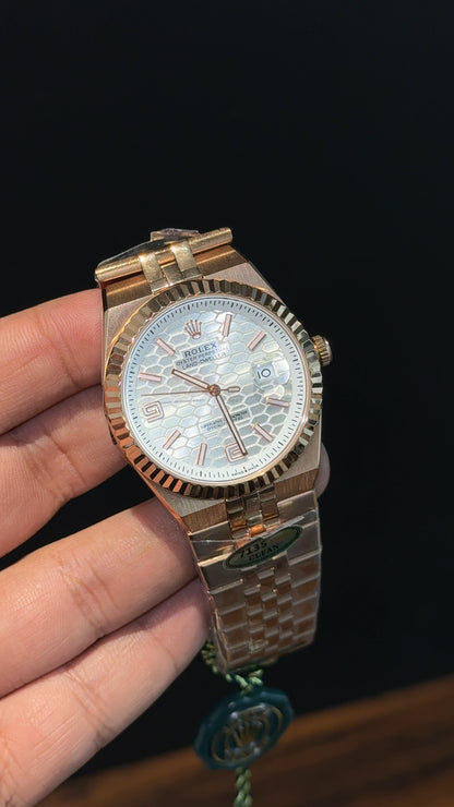 Premium Land Dweller | 40mm | Rose Chain | White Textured Dial