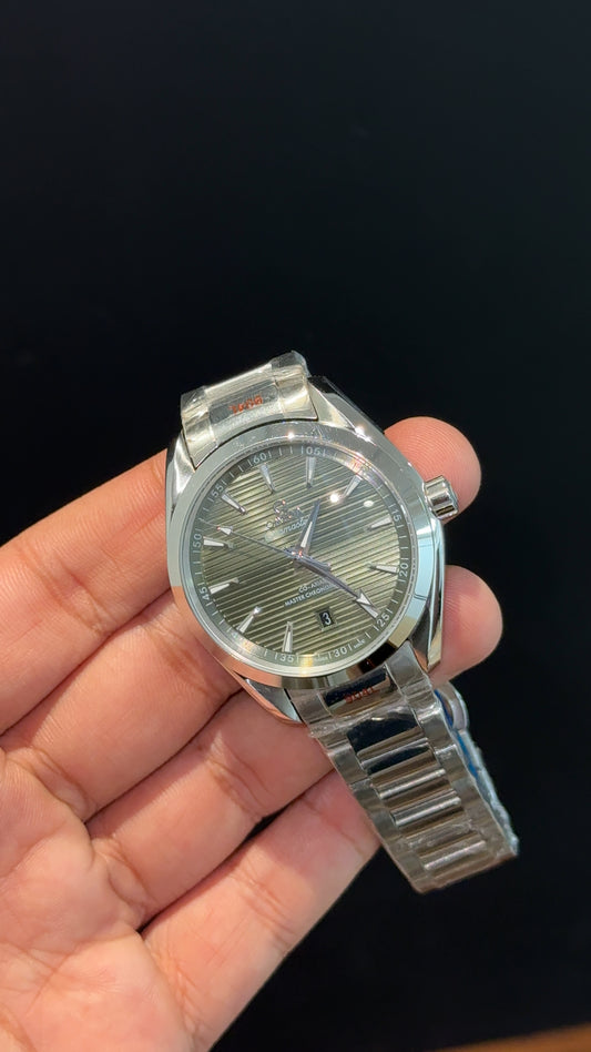 Omega Seamaster | Silver Chain | Olive Green Lines Dial