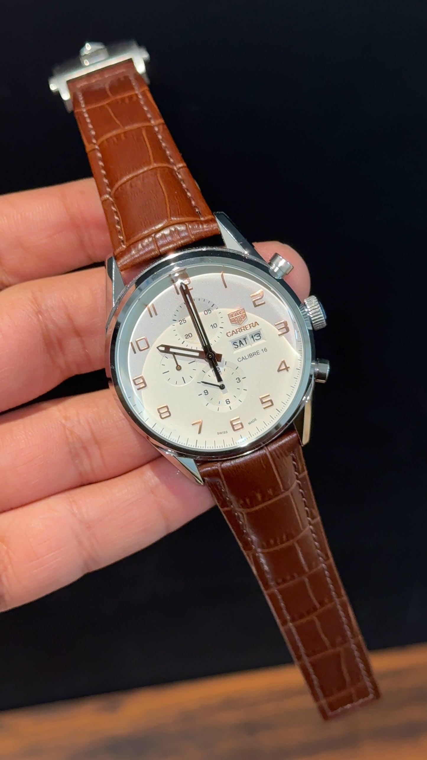 Tag Carrera | Calibre 16 | Brown Strap | DayDate |  Chrono | White Dial