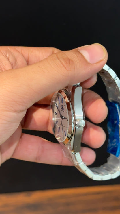 Omega Seamaster | Silver Chain | Blue Digits | White Lines Dial