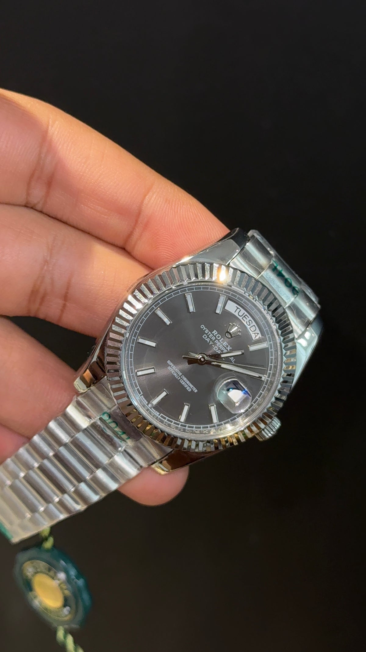 DayDate | Silver Chain | Dark Grey Dial