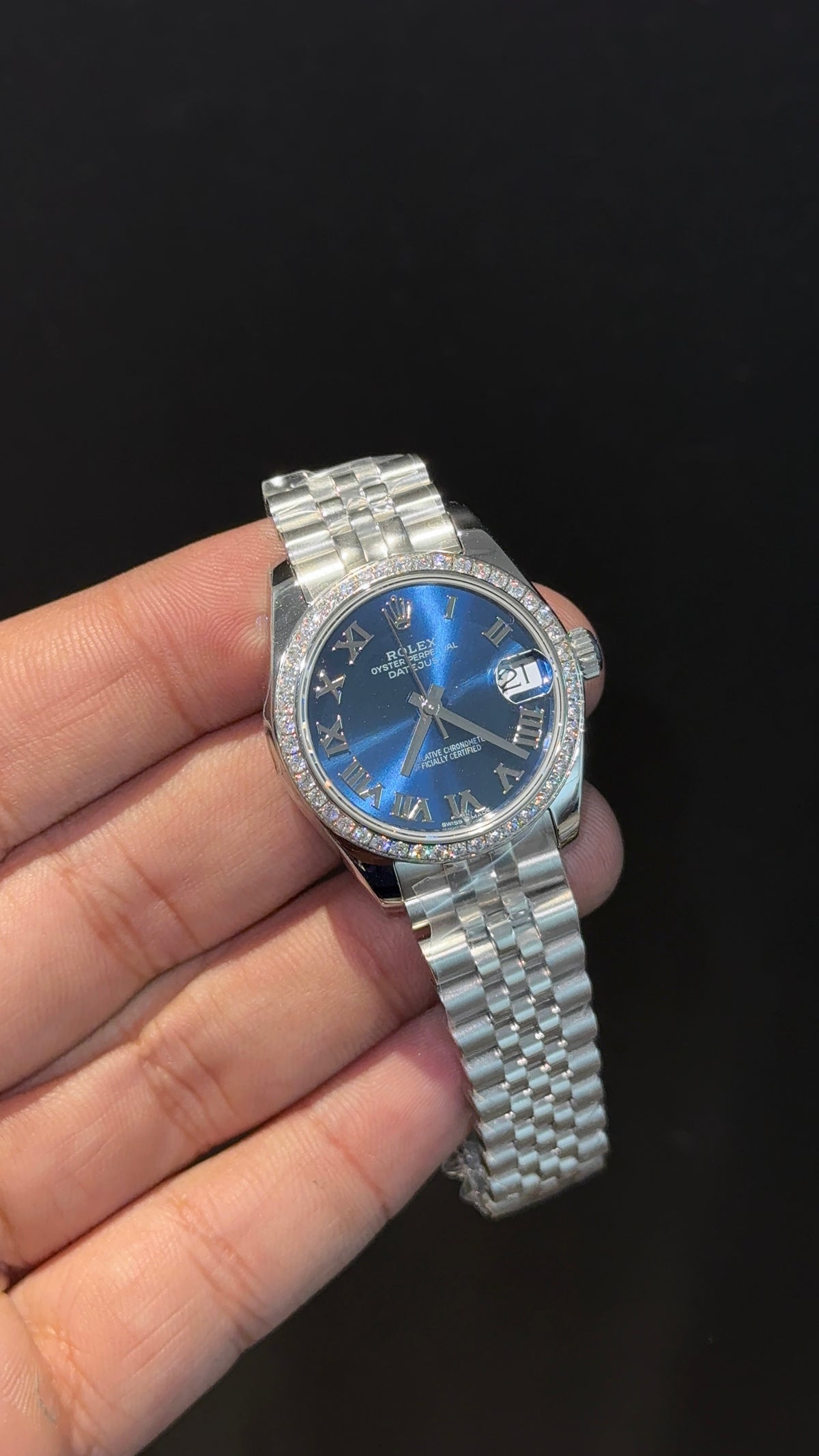 Premium DateJust | Eveline | Diamond Bezel | 30mm | Women | Silver Chain | Blue Index Dial