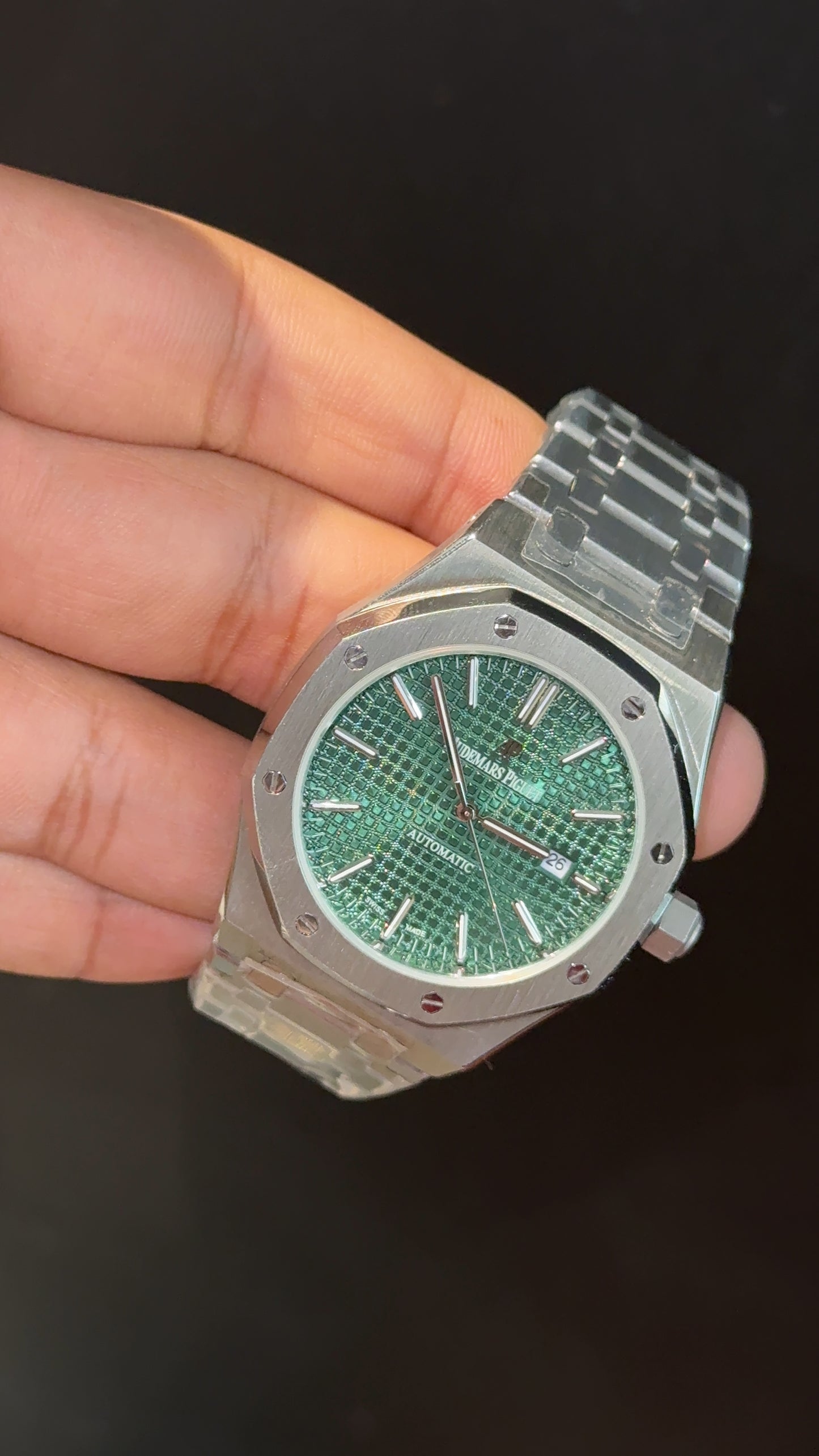 AP | Auto | Silver Chain  | Green Dial