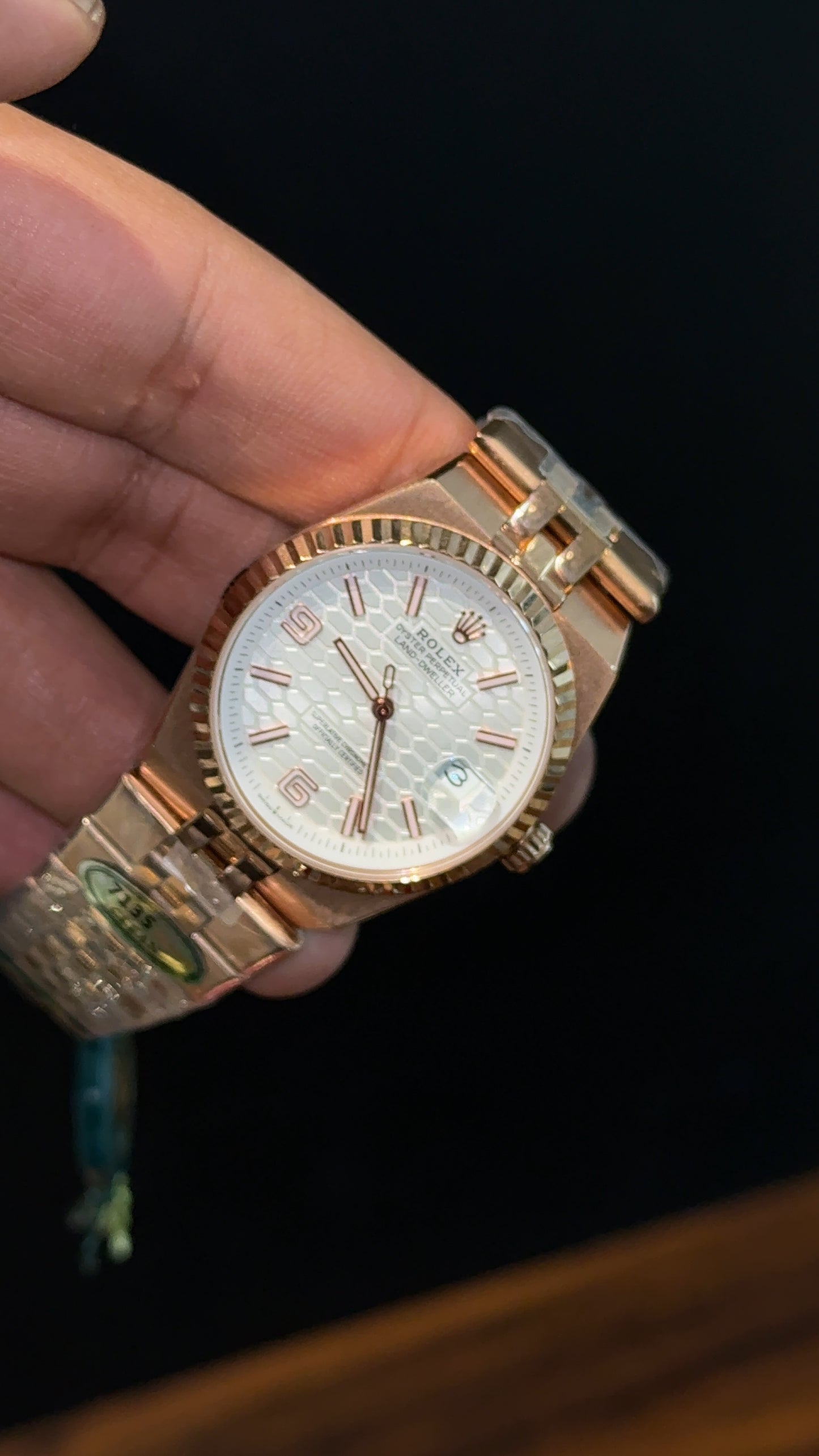 Premium Land Dweller | 36mm | Rose Chain | White Textured Dial