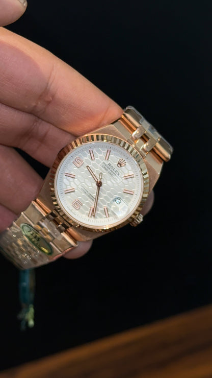 Premium Land Dweller | 36mm | Rose Chain | White Textured Dial