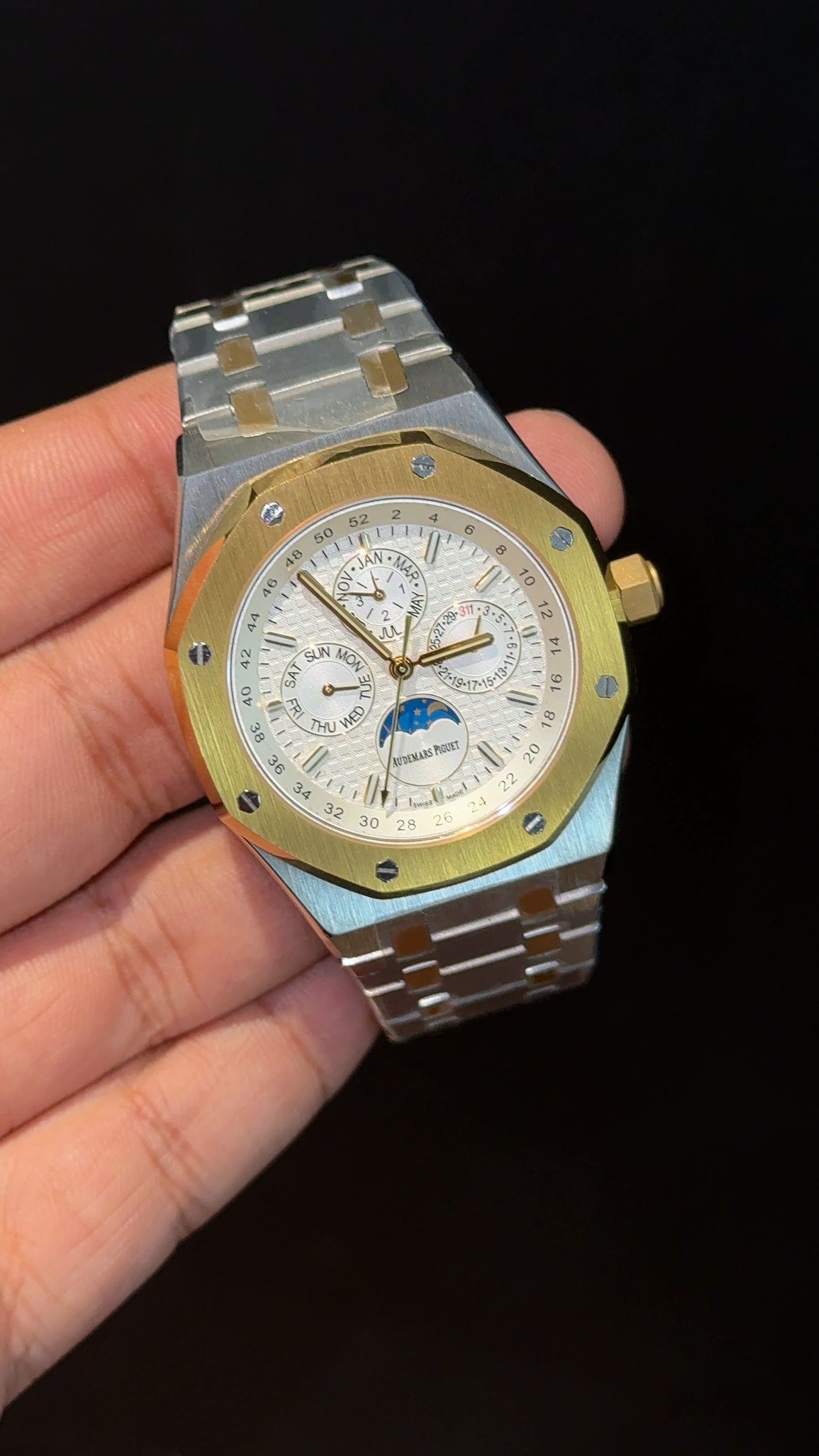 AP Auto | Gold Two Tone | Chrono | Calendar Edition | White Dial