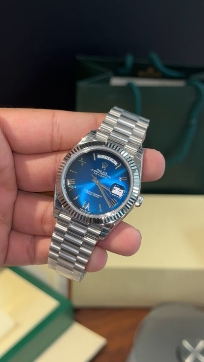 Premium Daydate | 40mm | Silver Chain | Gradient Blue Roman Dial