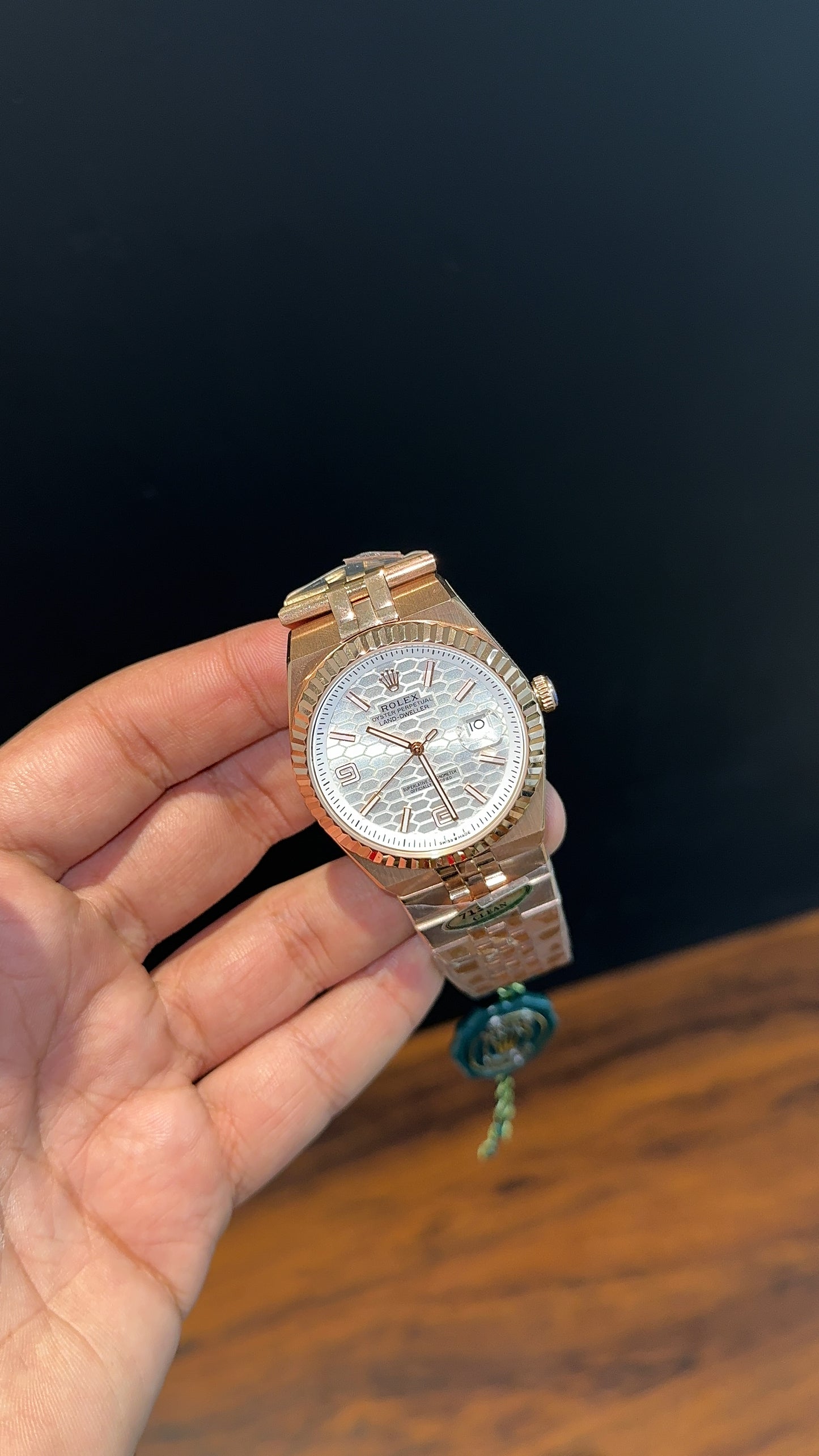 Premium Land Dweller | 40mm | Rose Chain | White Textured Dial