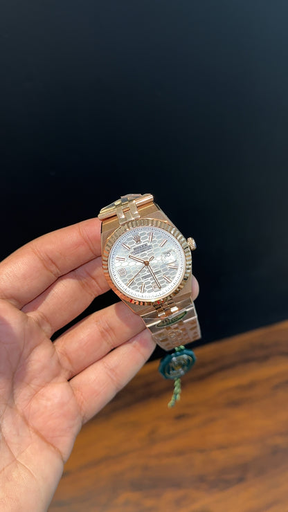 Premium Land Dweller | 40mm | Rose Chain | White Textured Dial