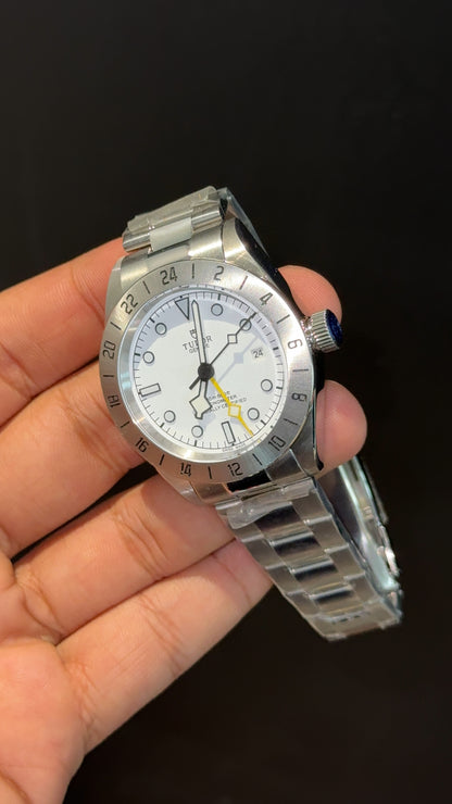 Tudor | Black Bay Pro | Silver Chain | White Dial