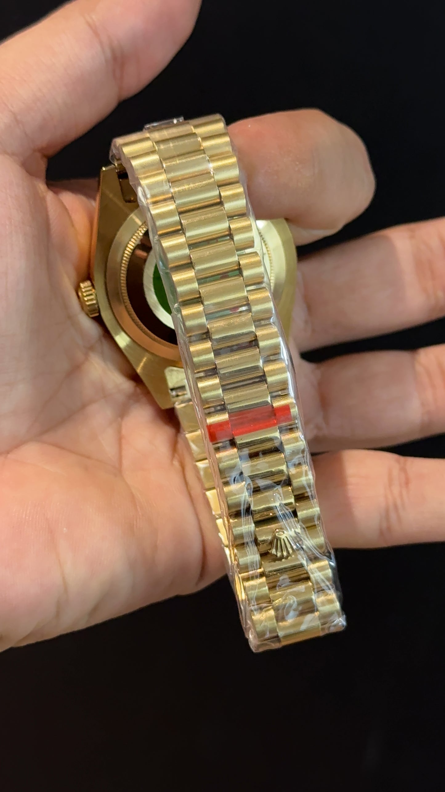 Daydate | Mother Of Pearl | Gold Chain | White Pearl Dial