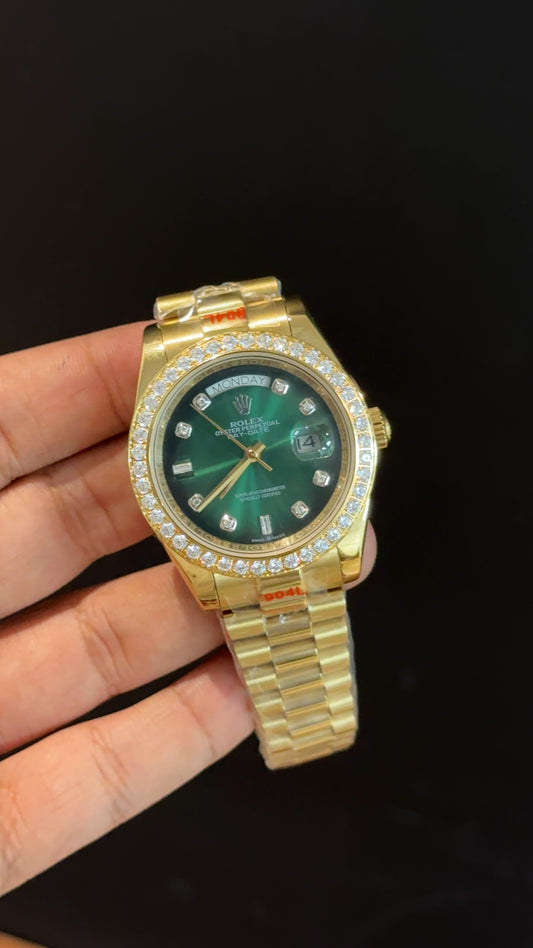 Daydate | Diamond Bezel | Gold Chain | Gradient Green Diamond Dial